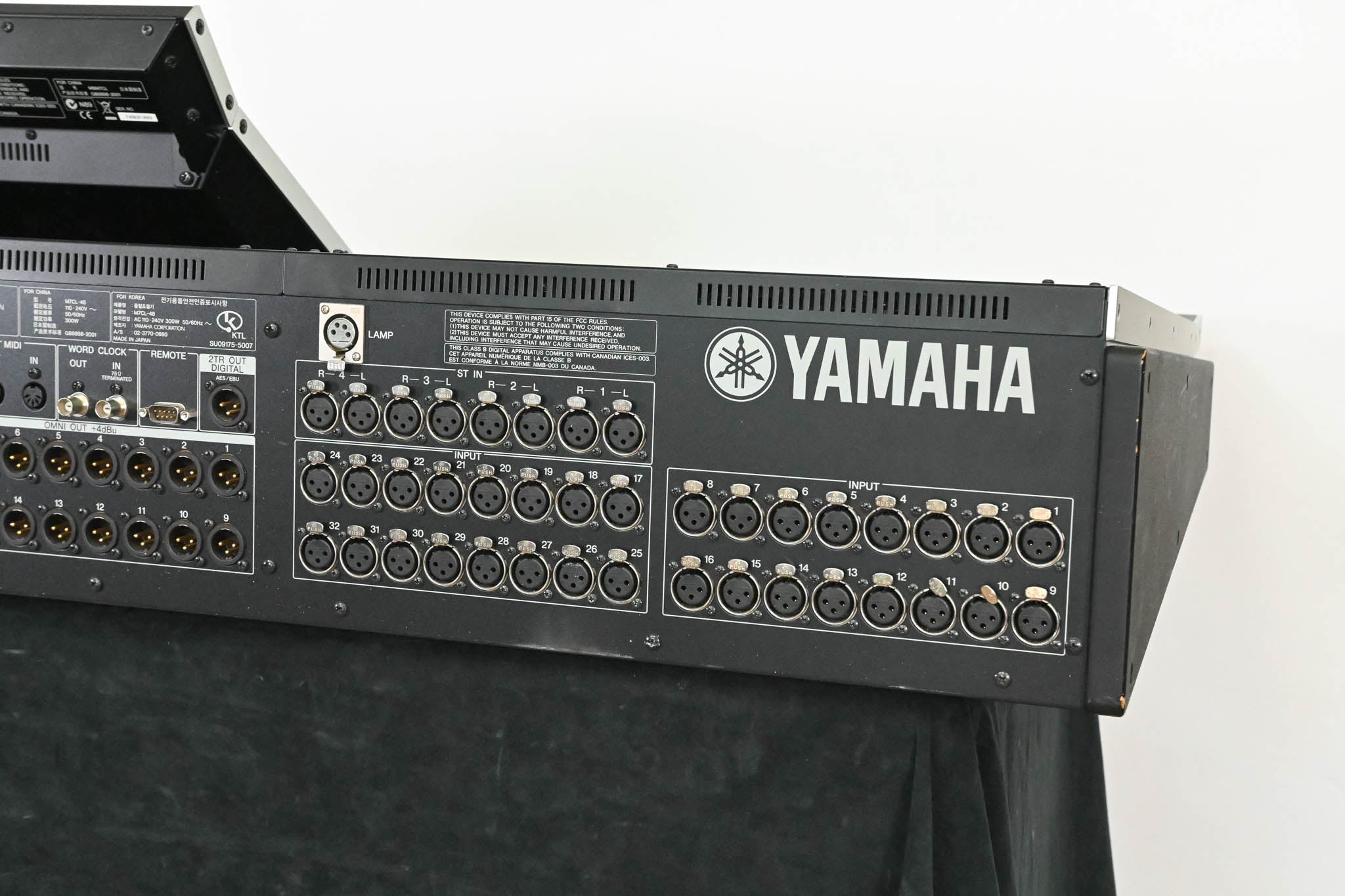 Yamaha M7CL-48 48-Channel Digital Audio Mixing Console
