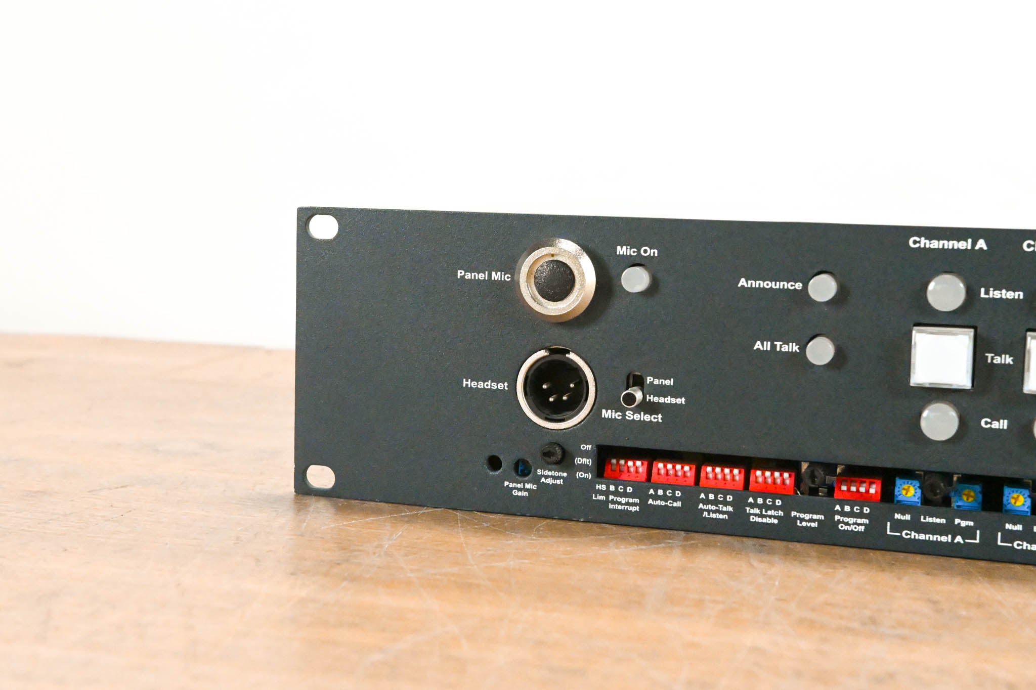 Clear-Com RM-704 2RU 4-Channel Intercom Remote Station