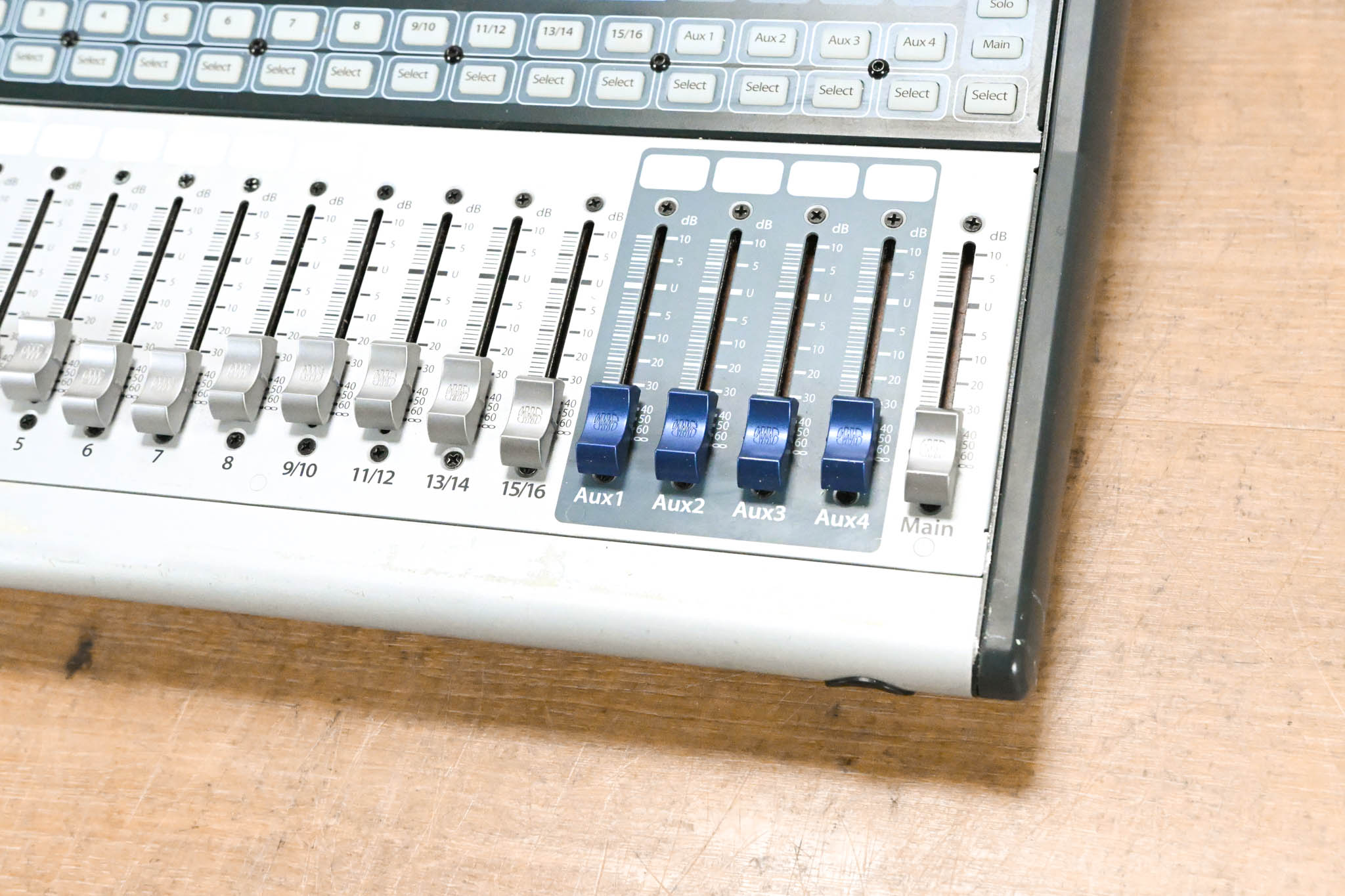 PreSonus StudioLive 16.0.2 16-Channel Digital Mixer
