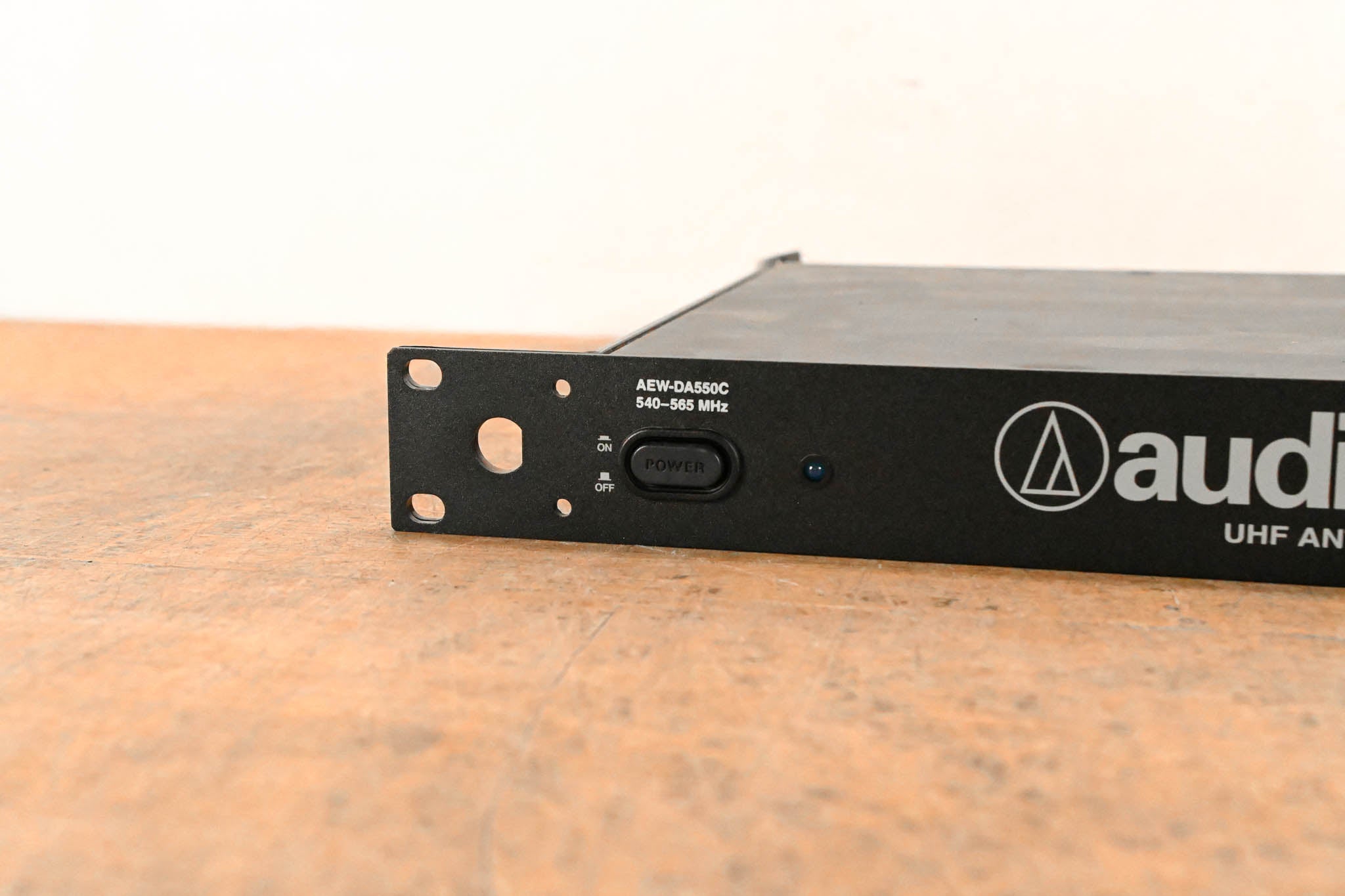 Audio-Technica AEW-DA550C UHF Antenna Distribution System