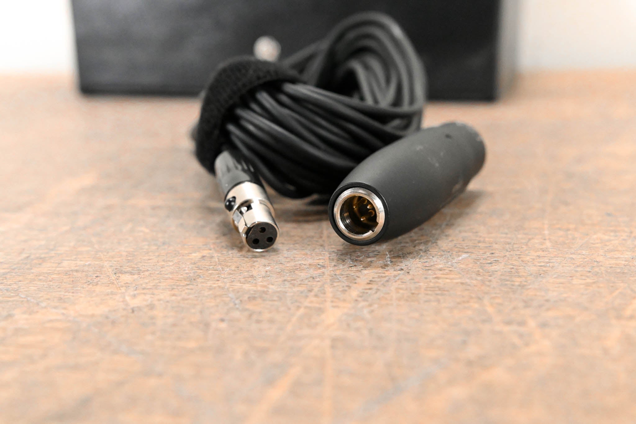 Audio-Technica AT831R Condenser Lavalier Mic with AT8533 Power Module