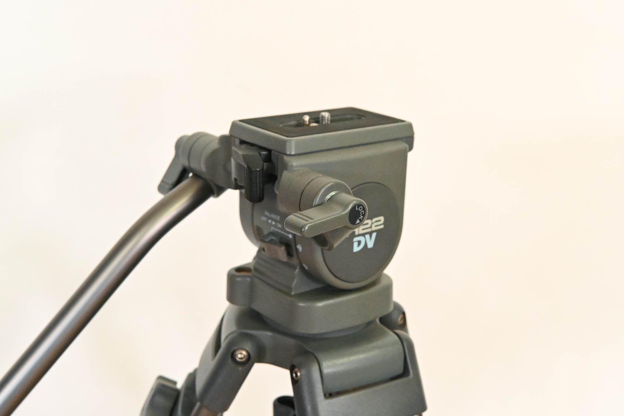 Libec H22 DV Fluid Head with T58 Tripod Legs and SP-1 Spreader