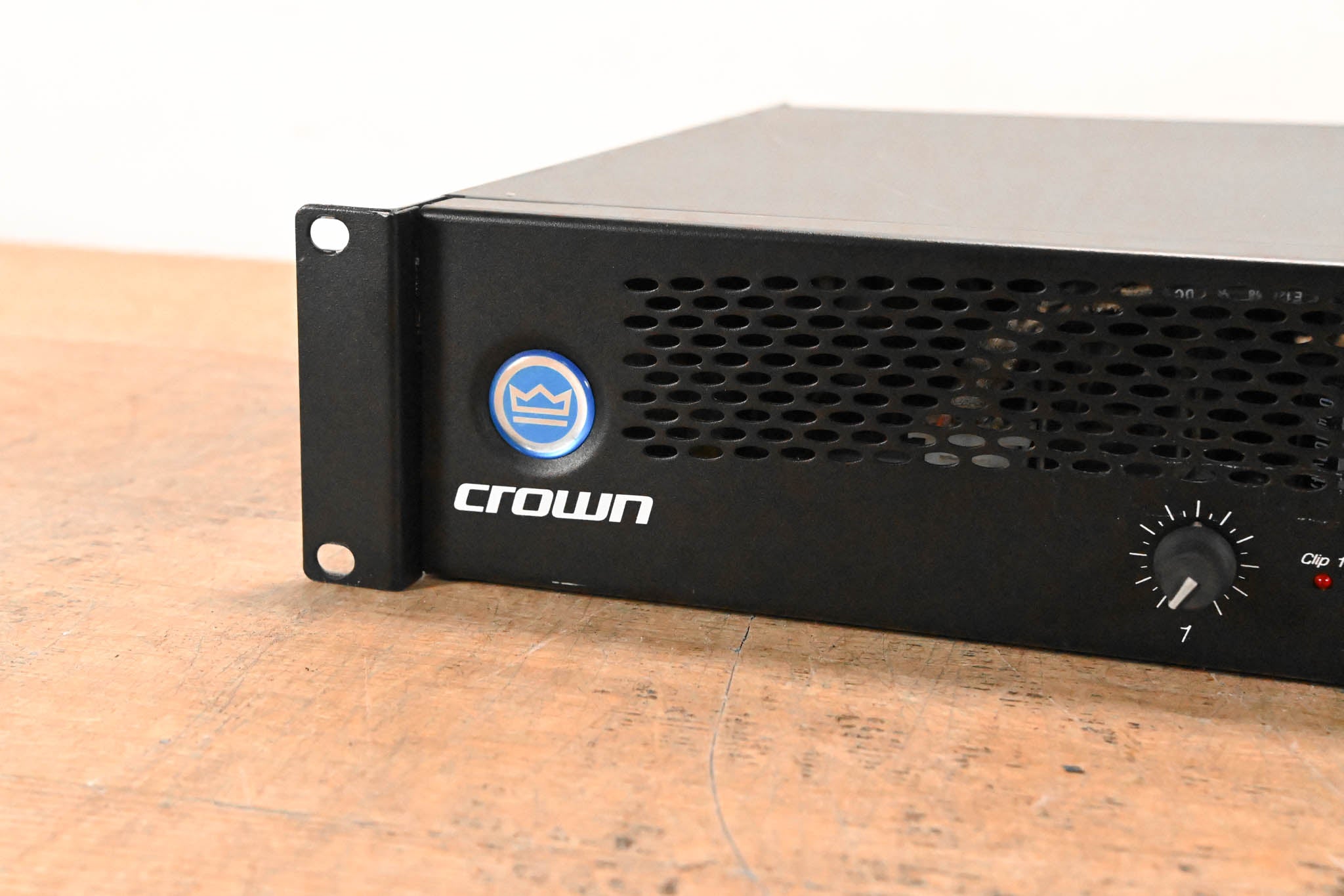 Crown XLS 402 2-Channel Power Amplifier