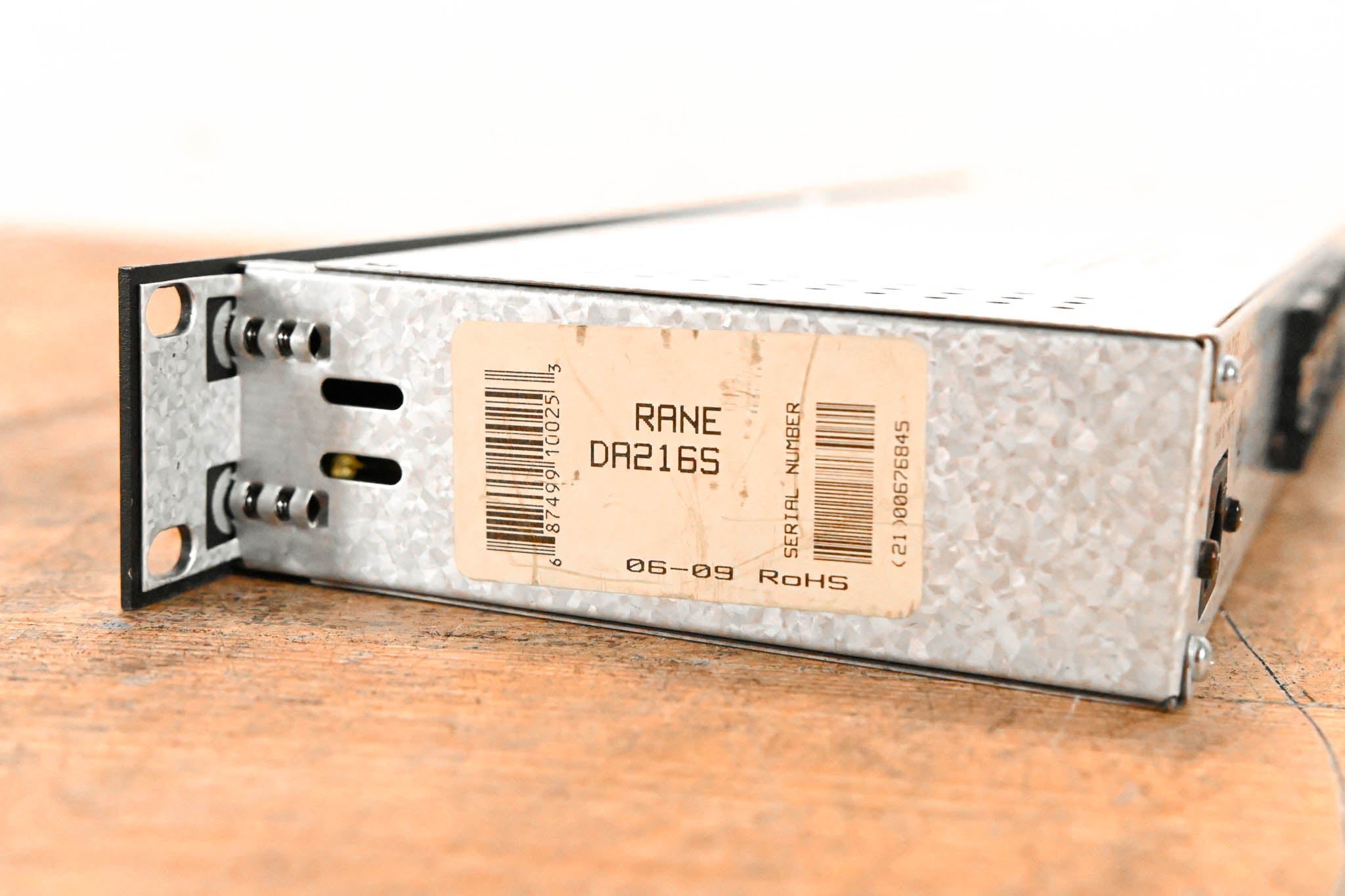 Rane DA216S 2-Input, 16-Output Distribution Line Amplifier
