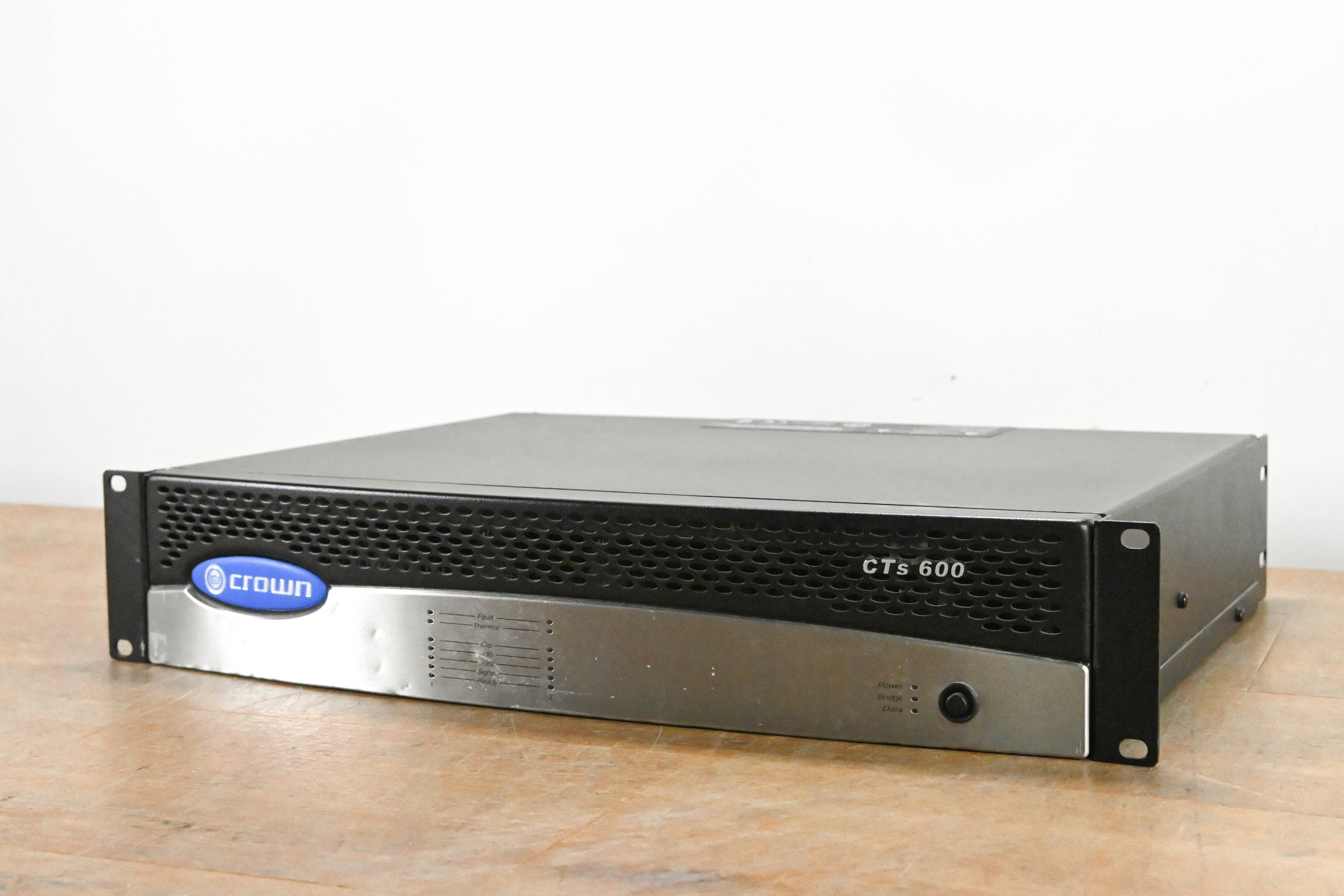 Crown CTs 600 Two-Channel 300W Power Amplifier