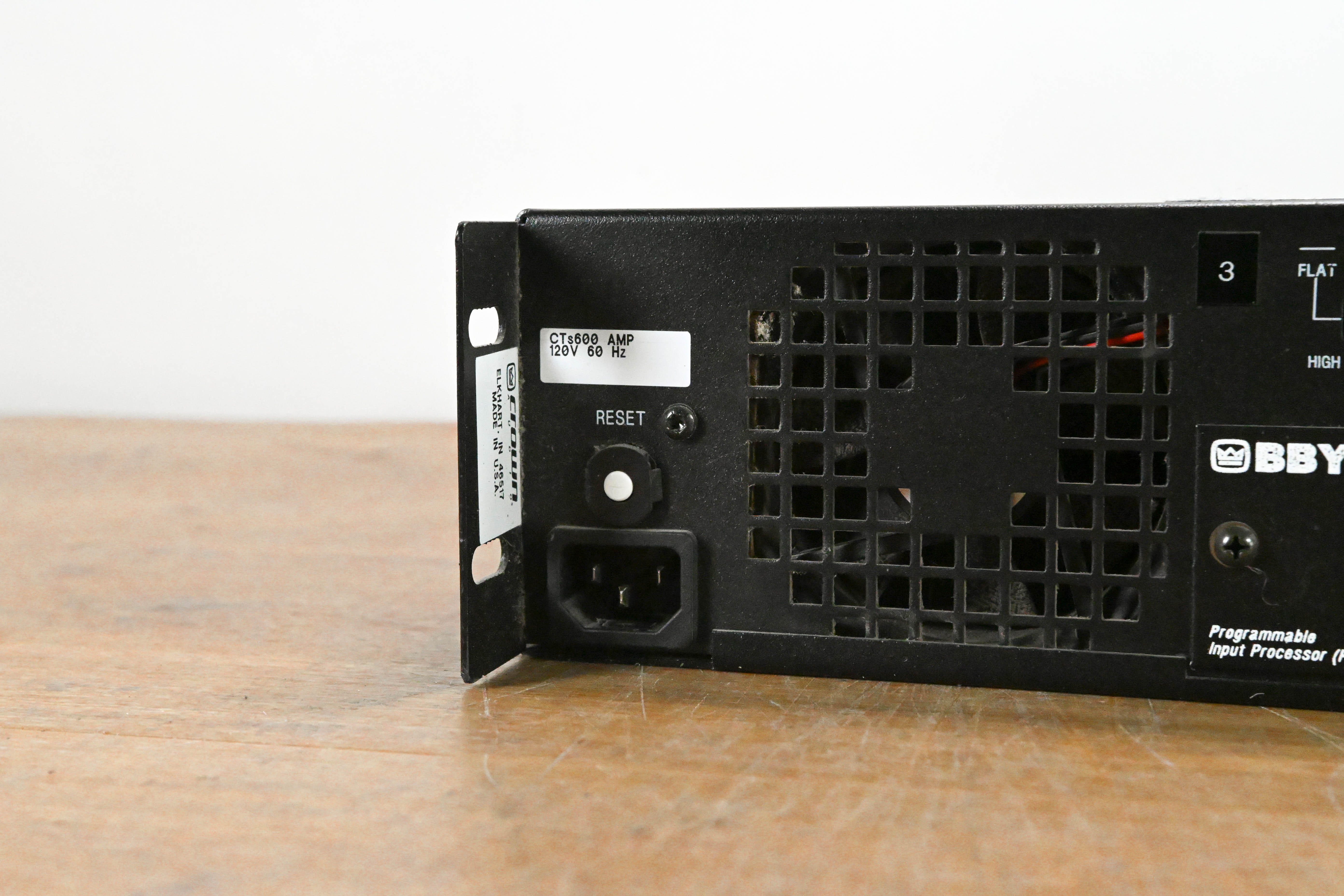 Crown CTs 600 Two-Channel 300W Power Amplifier