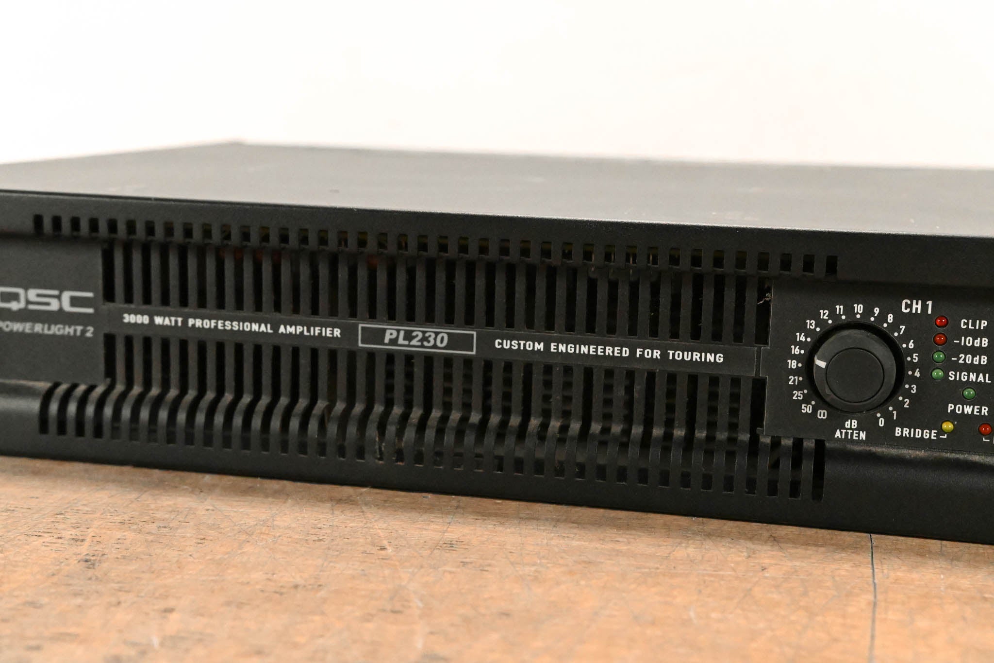 QSC PL230 PowerLight 2 Series 2-Channel 1500W Power Amplifier