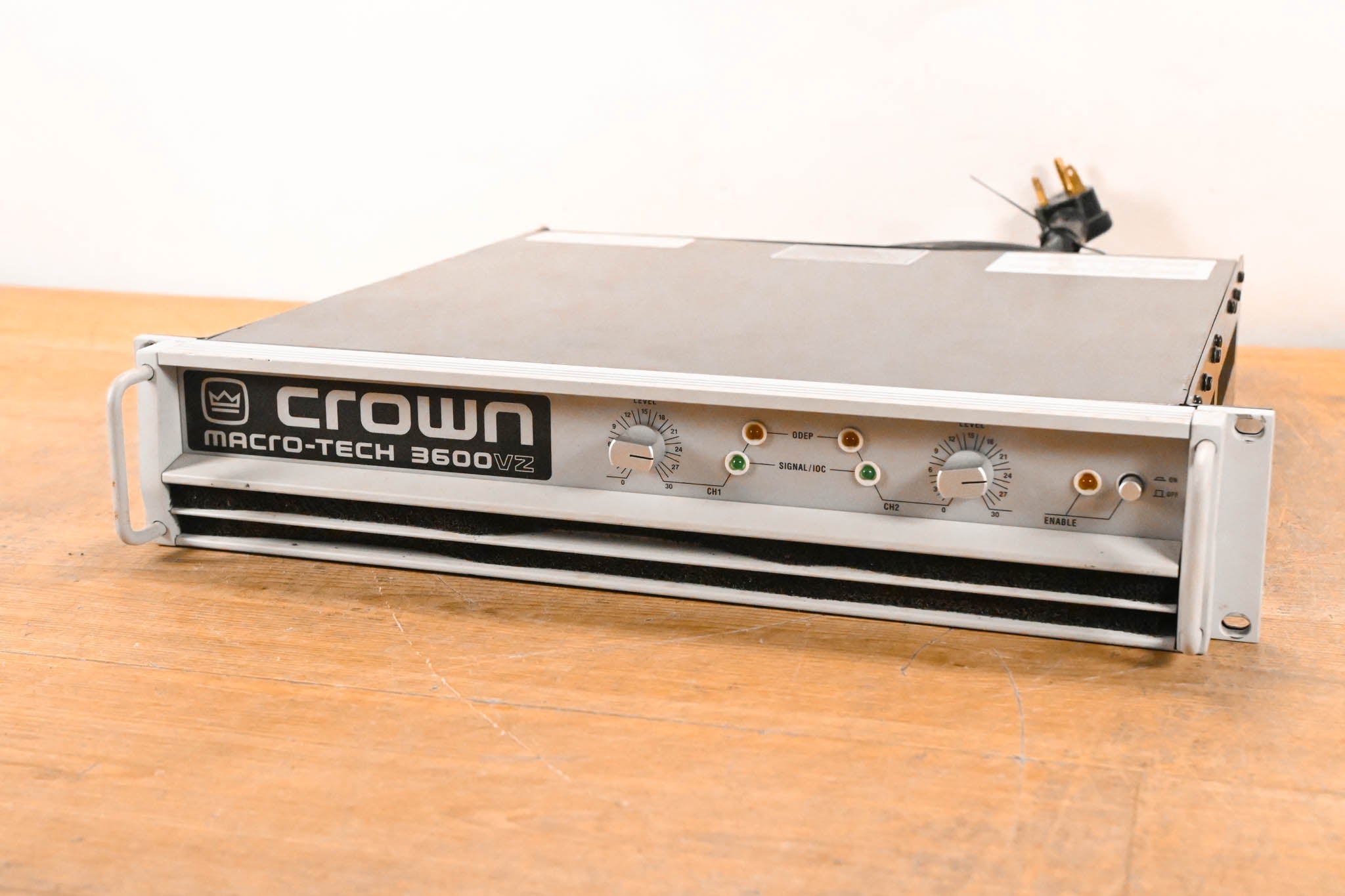 Crown Macro-Tech 3600VZ 2-Channel Power Amplifier