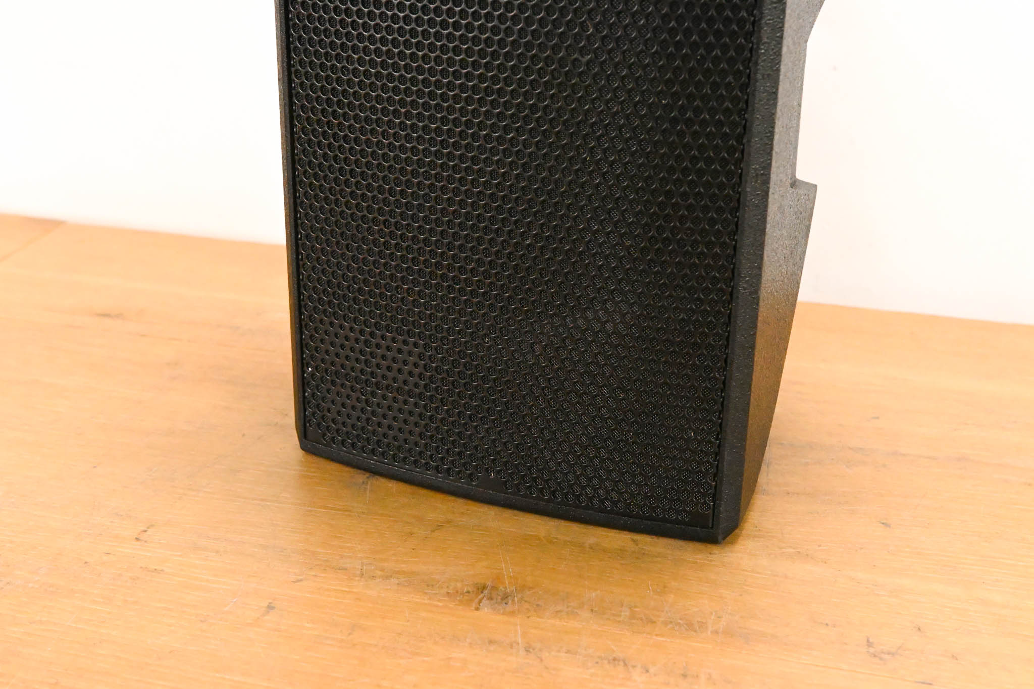 d&b audiotechnik E6 2-Way Passive Coaxial Loudspeaker