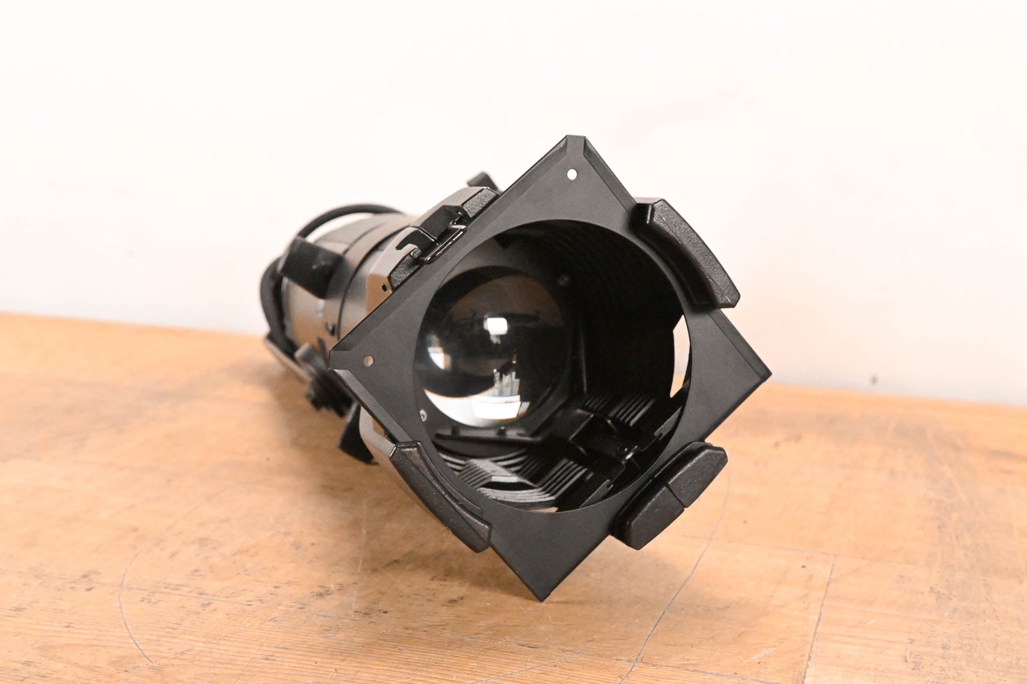 ETC Source Four Jr 25-50 Degree Zoom 575 Ellipsoidal Light