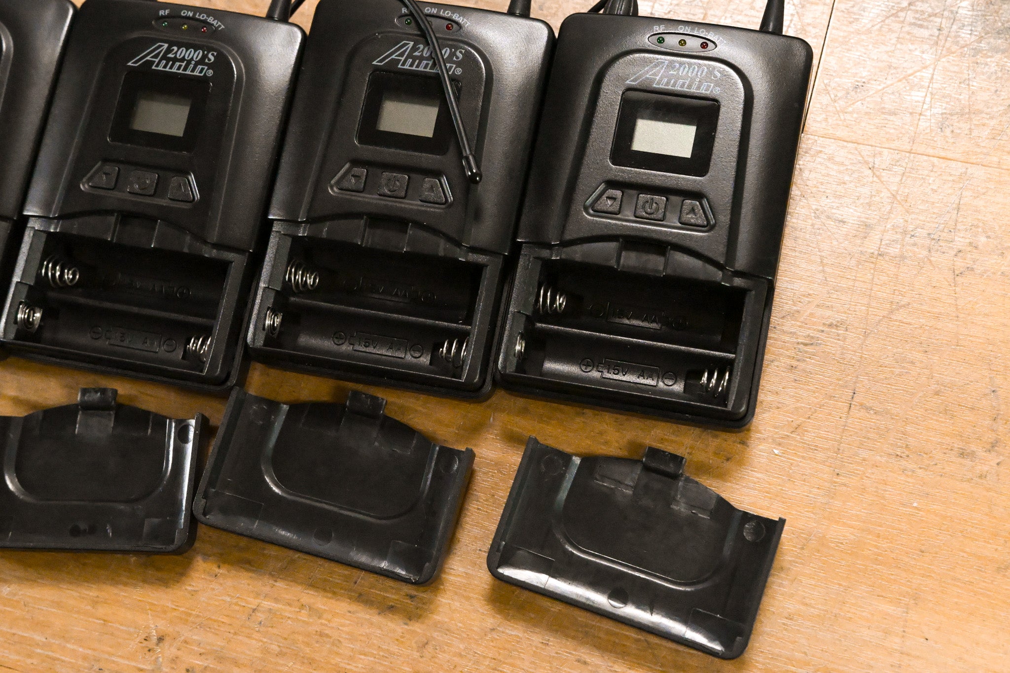 Audio2000's AWM630AU IEM System w/ four Bodypack Receivers: 573-597.8MHz