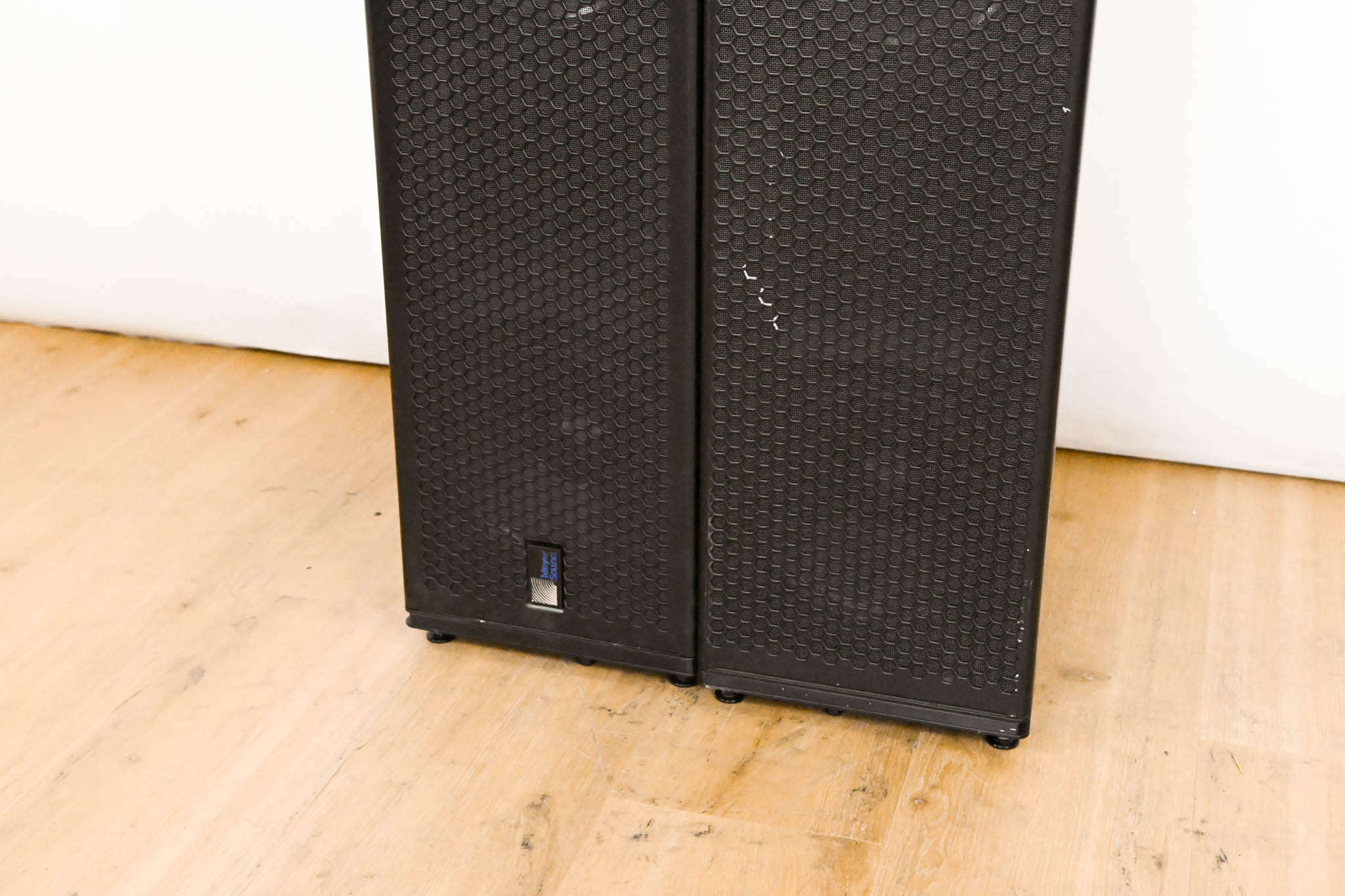 Meyer Sound M'elodie High-Power Curvilinear Array Loudspeaker (PAIR)