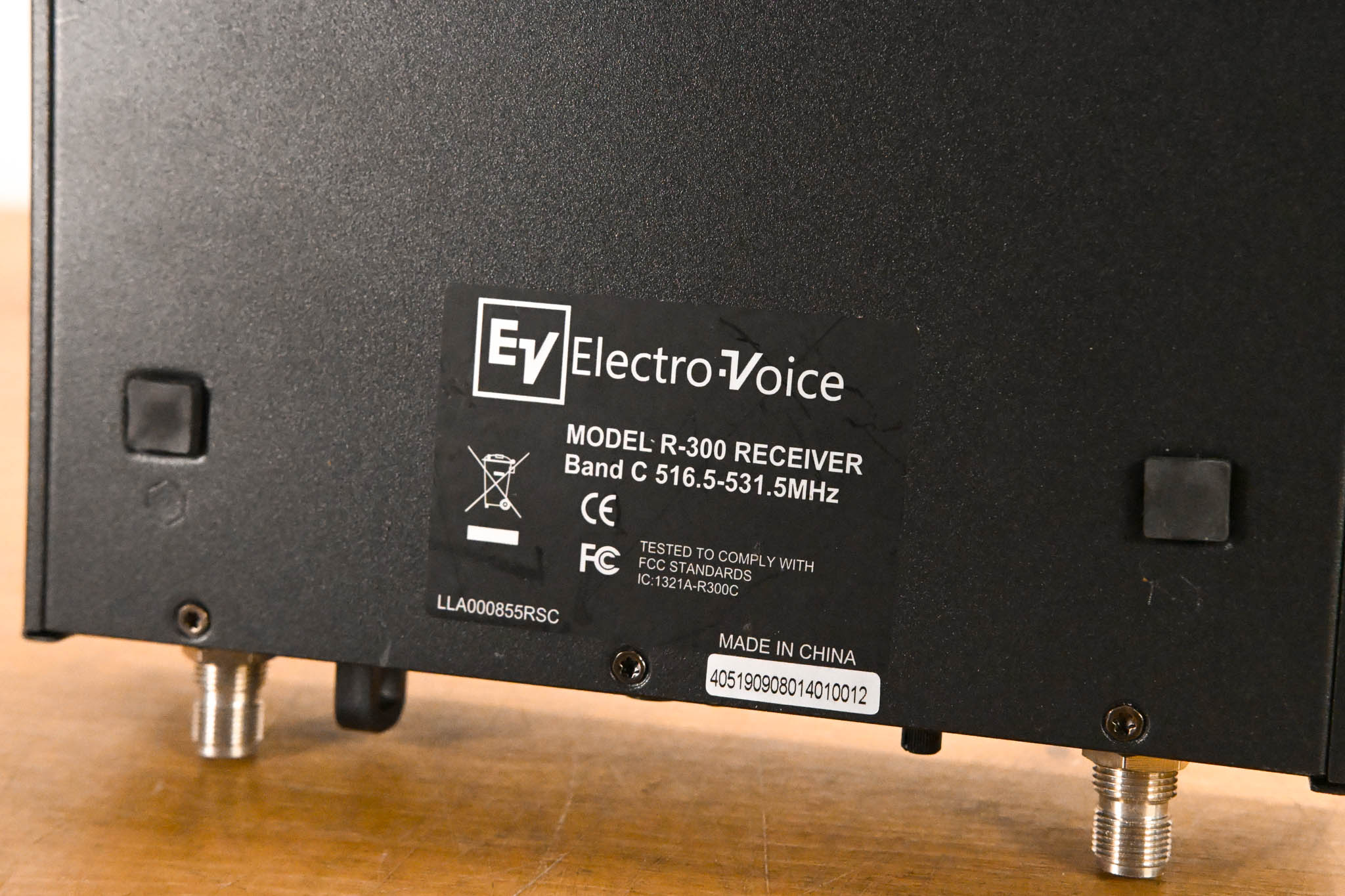 Electro-Voice (EV) R-300 Receiver w/ BP-300 Bodypack - Band C (NO PSU)