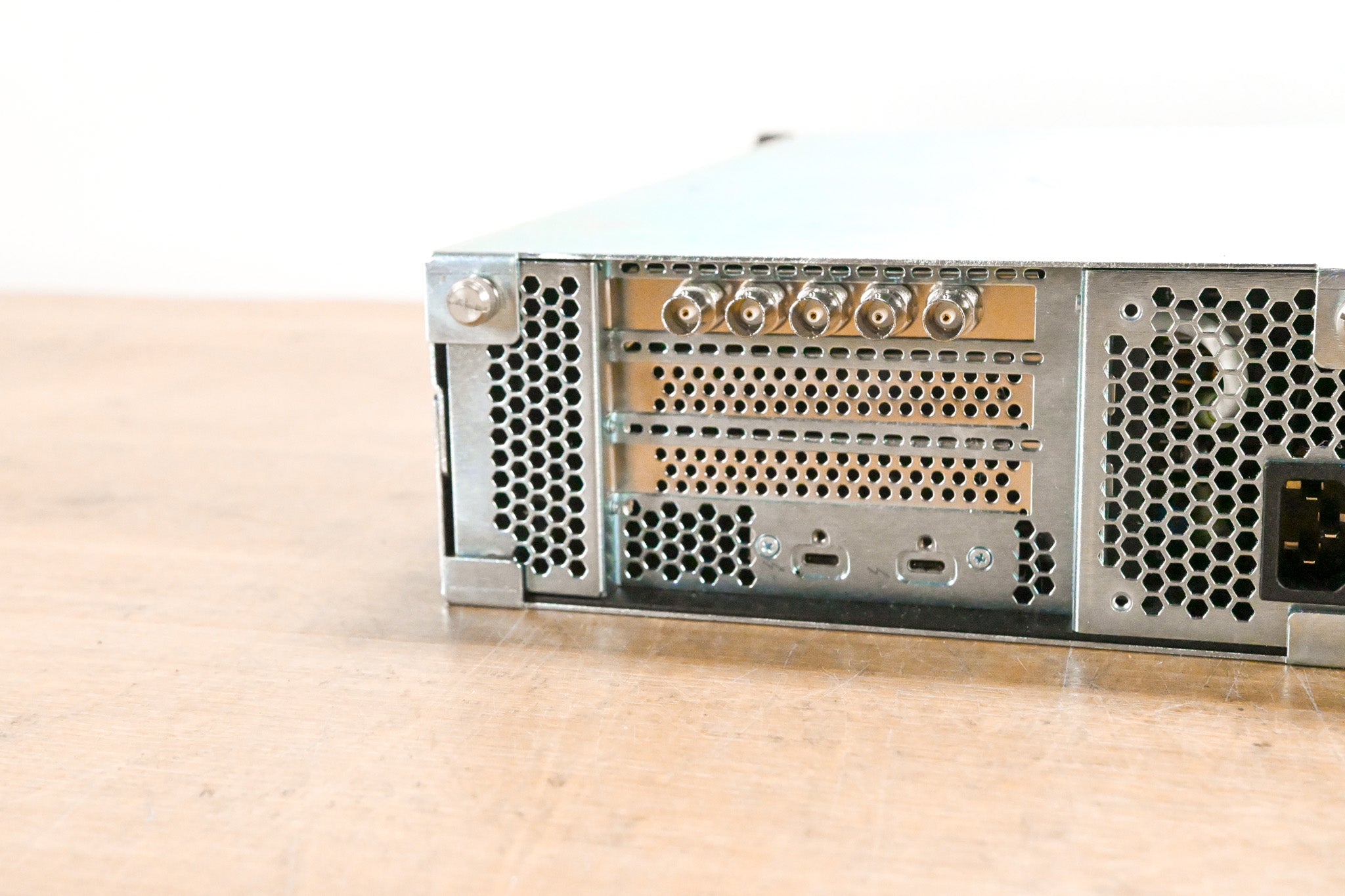 Sonnet Echo III Thunderbolt 3 to PCIe Card Rackmount Expansion System