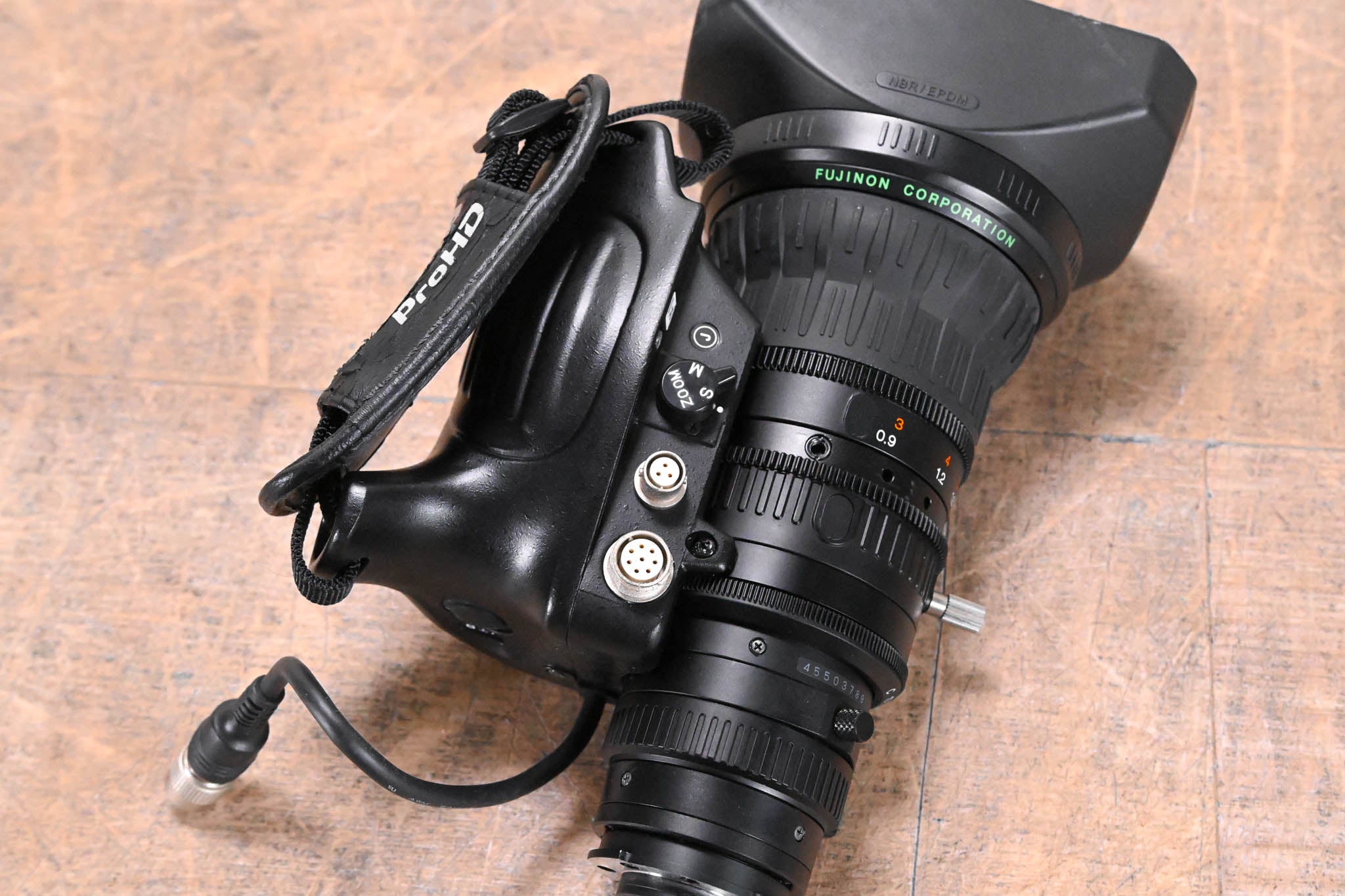 Fujinon Th17x5BRMU Broadcast Zoom Lens - 1:1.4/5-85mm