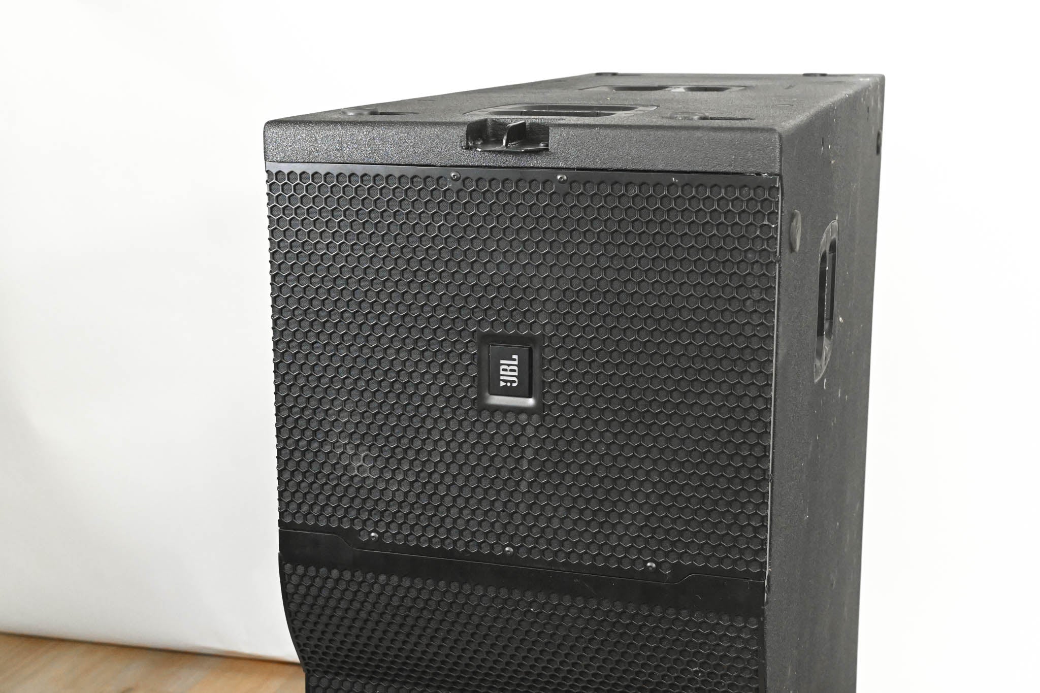 JBL VTX G28 Ground-Stackable Dual 18-inch Subwoofer