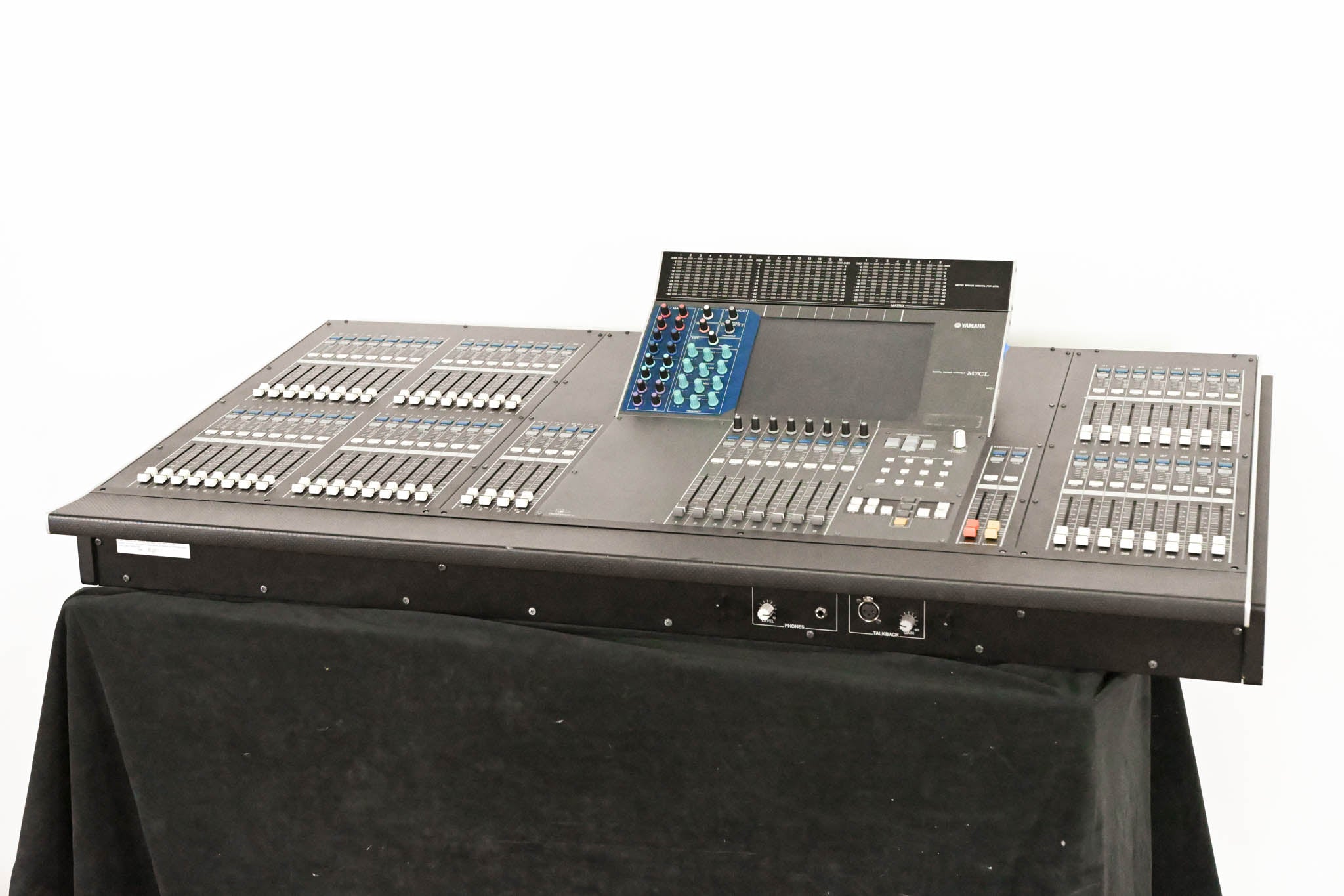 Yamaha M7CL-48 48-Channel Digital Audio Mixing Console