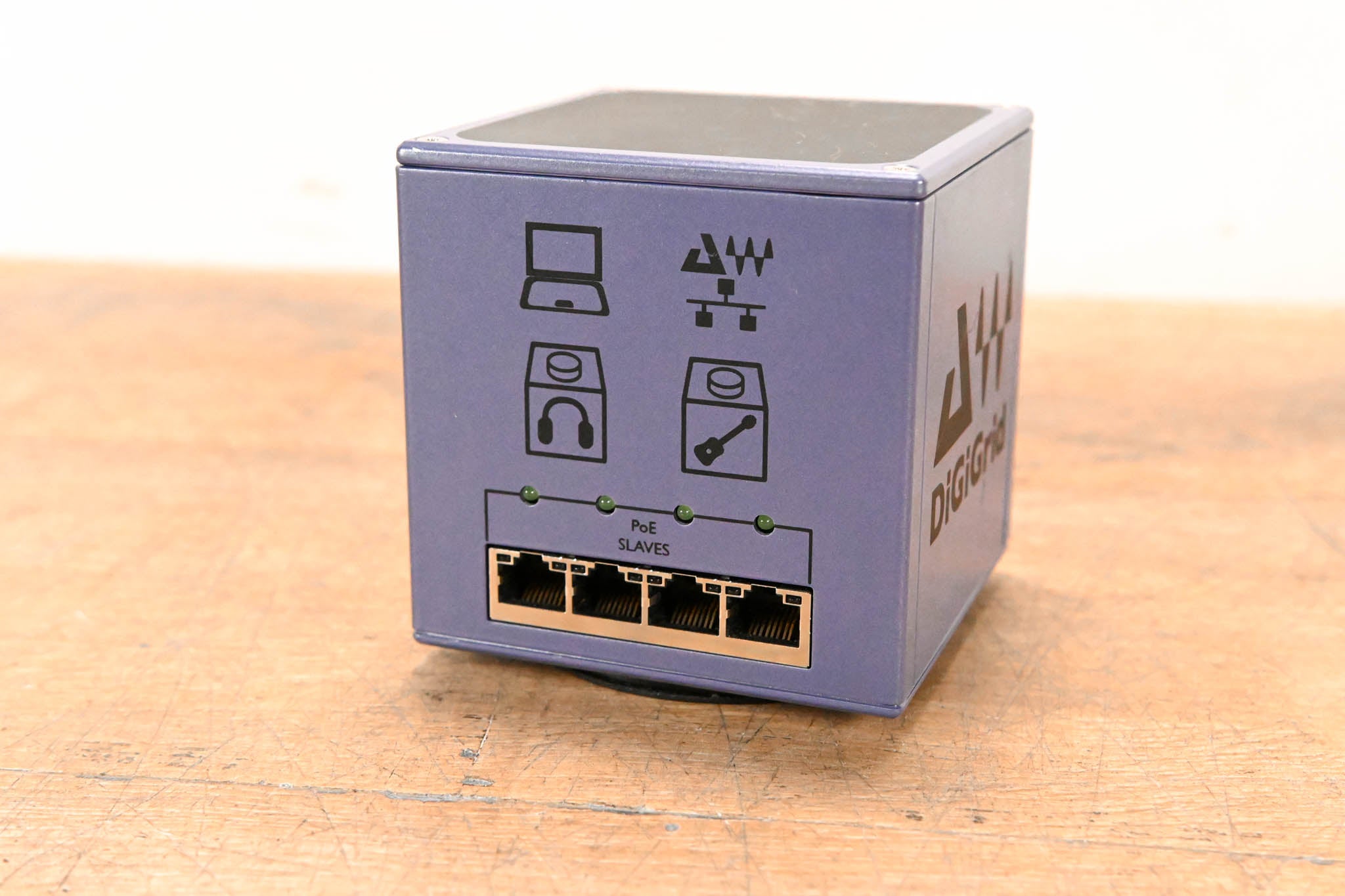 Waves DigiGrid S Gigabit Ethernet Switch with PoE (NO POWER SUPPLY)