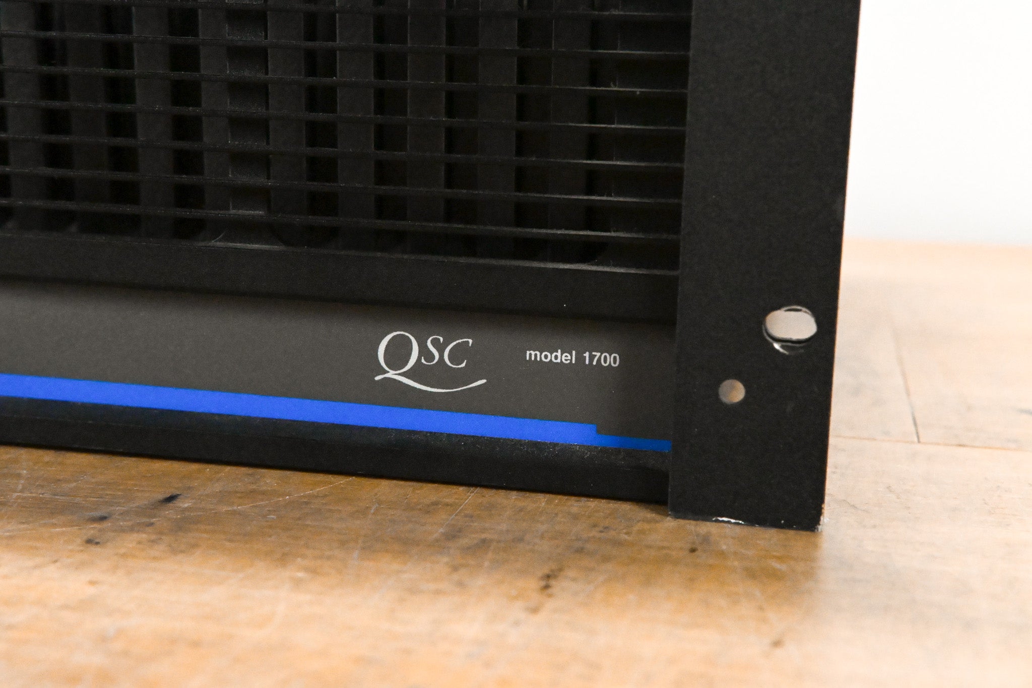 QSC Model 1700 Professional Stereo Power Amplifier