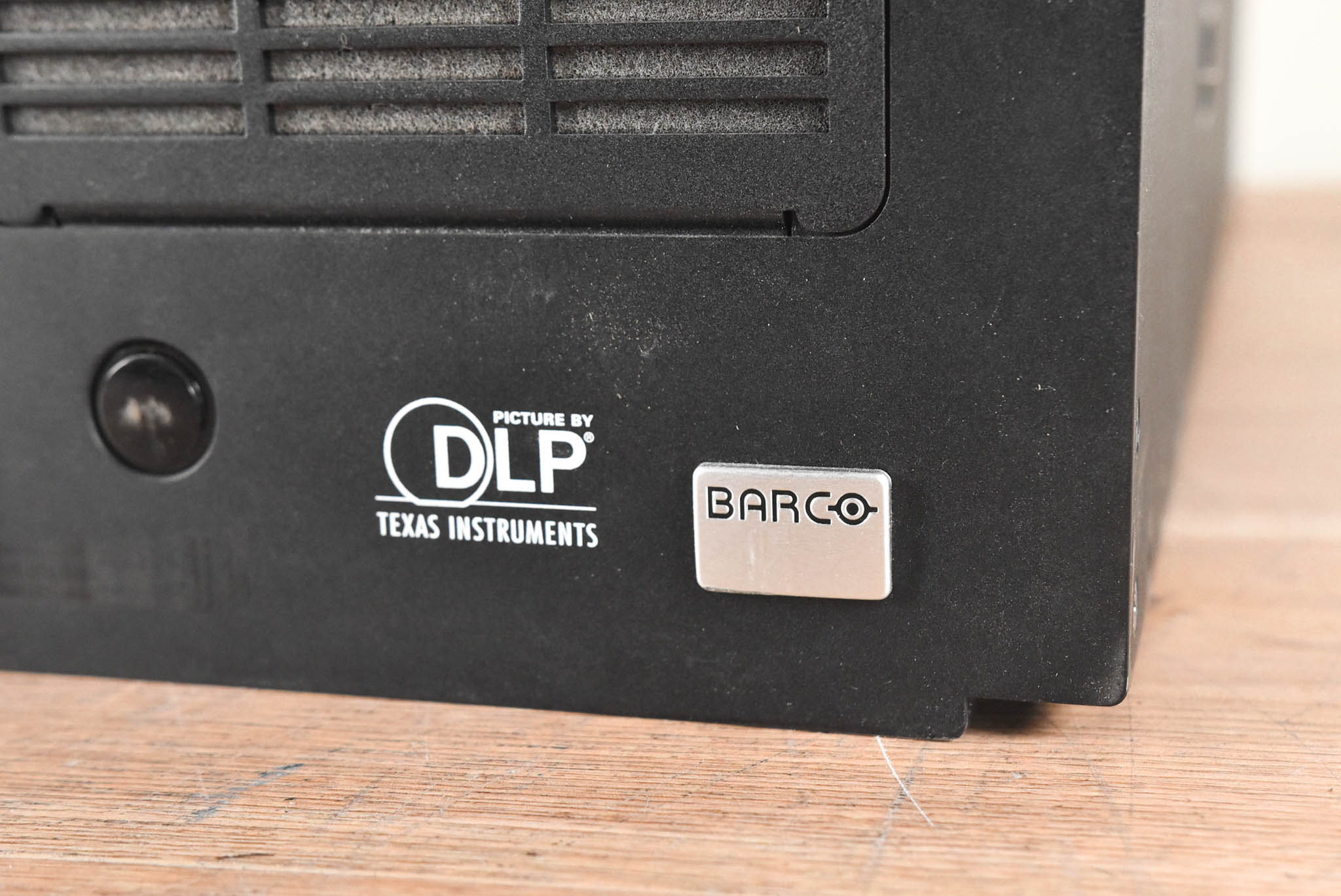 Barco RLM-W12 11,500-Lumen WUXGA Large Venue DLP Projector