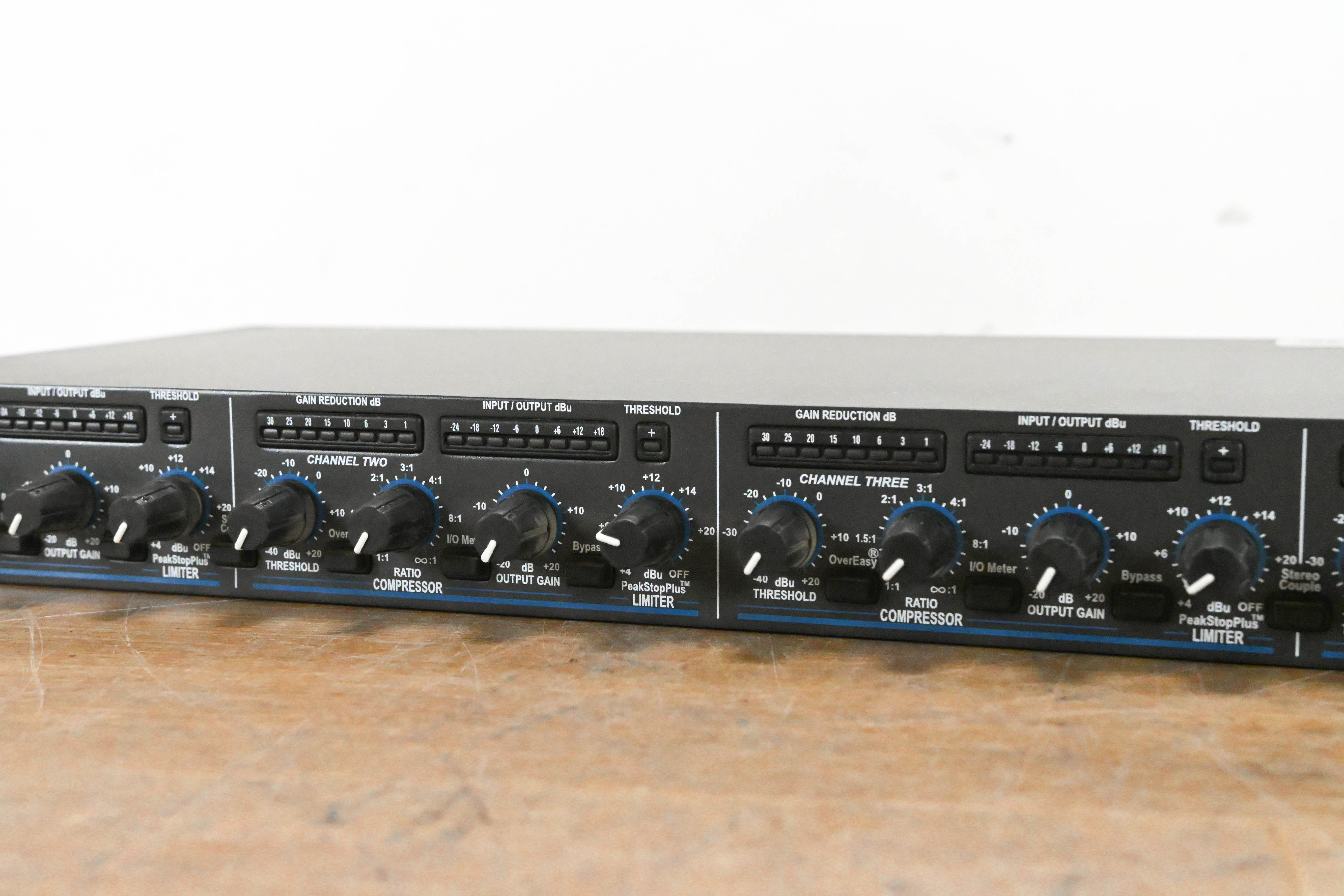 dbx 1046 Quad Compressor/Limiter