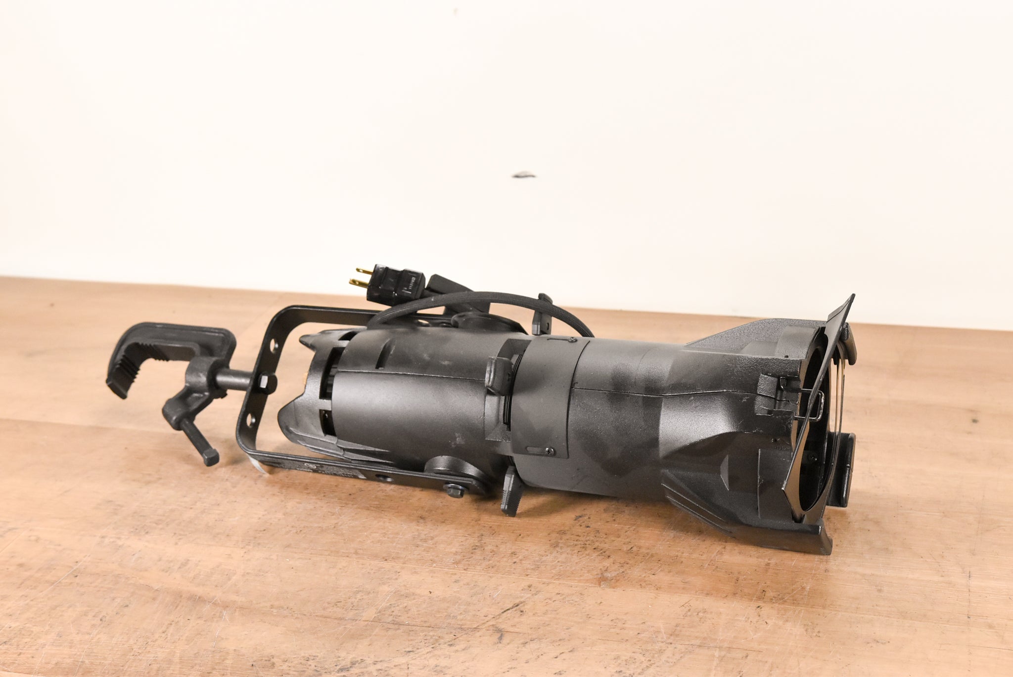 ETC Source Four Jr 26 Degree 575 Ellipsoidal Light