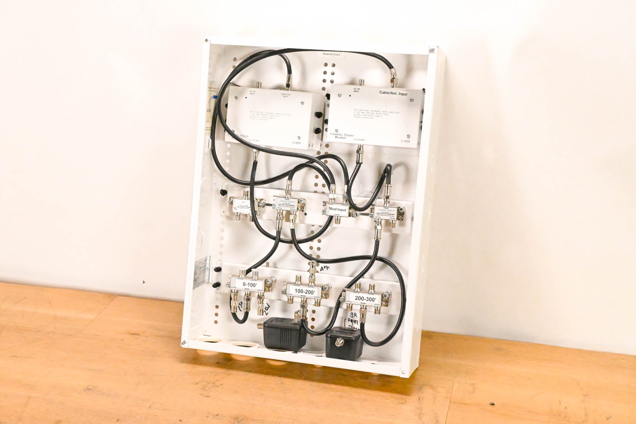 Channel Vision DP-3/12-II Amplified RF Coax Distribution Panel