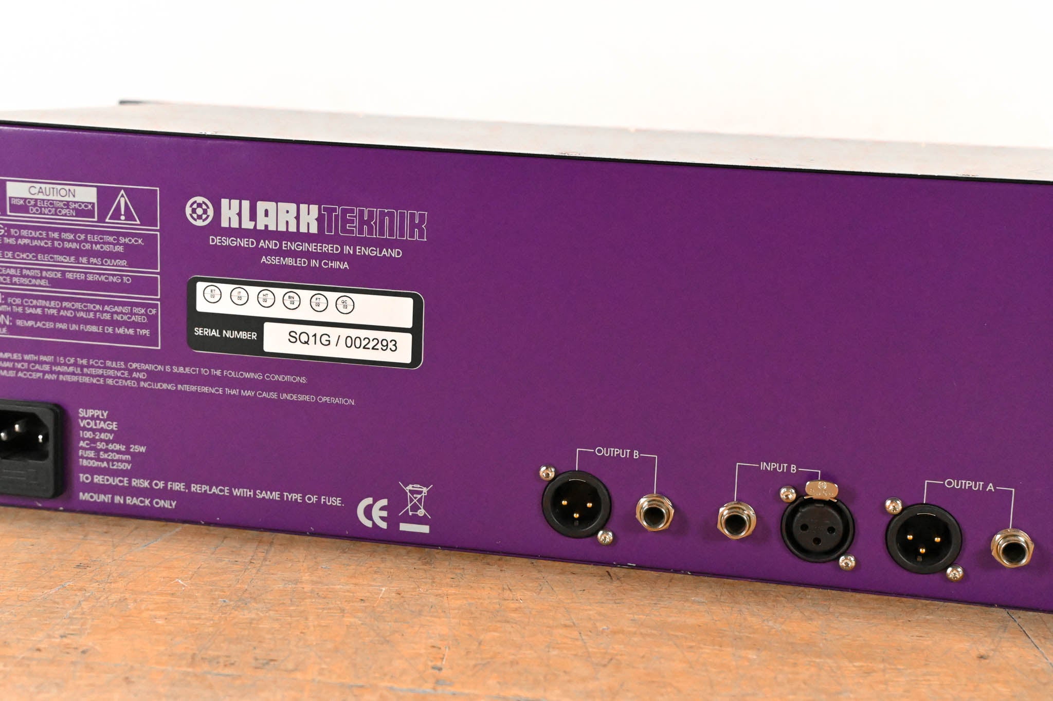 Klark Teknik SQ1G Square ONE Graphic 2-Channel 30-Band Graphic Equalizer