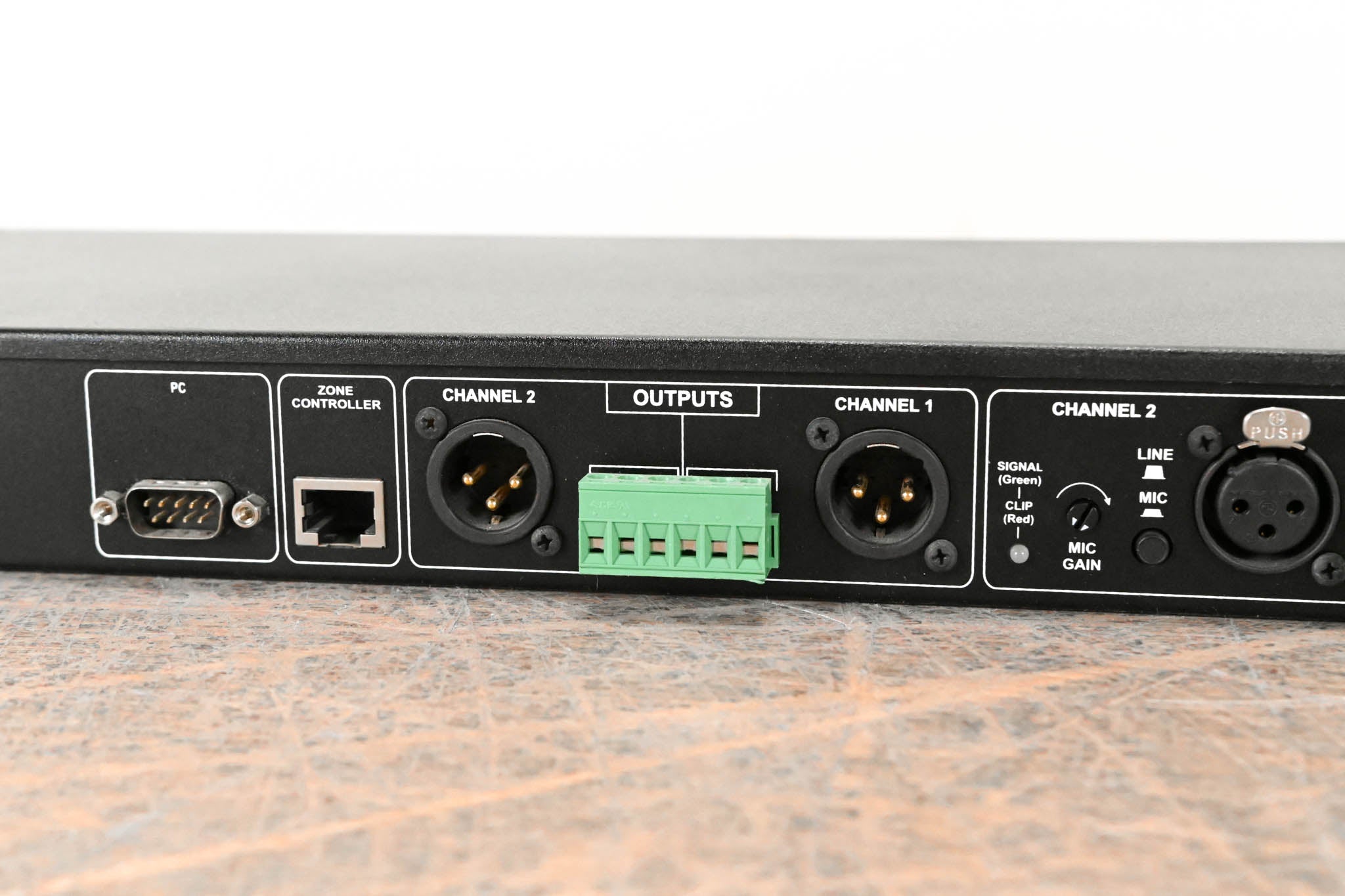 dbx DriveRack 220i System Processor w/ AFS Advanced Feedback Suppression