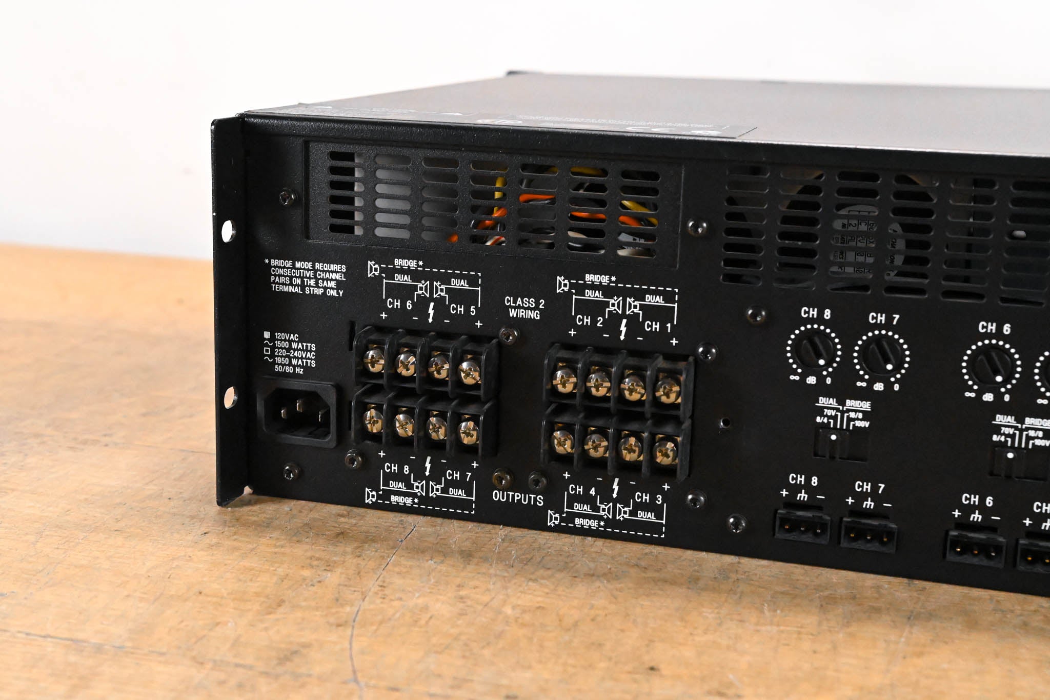Crown CTs 8200 200W 8-Channel Power Amplifier