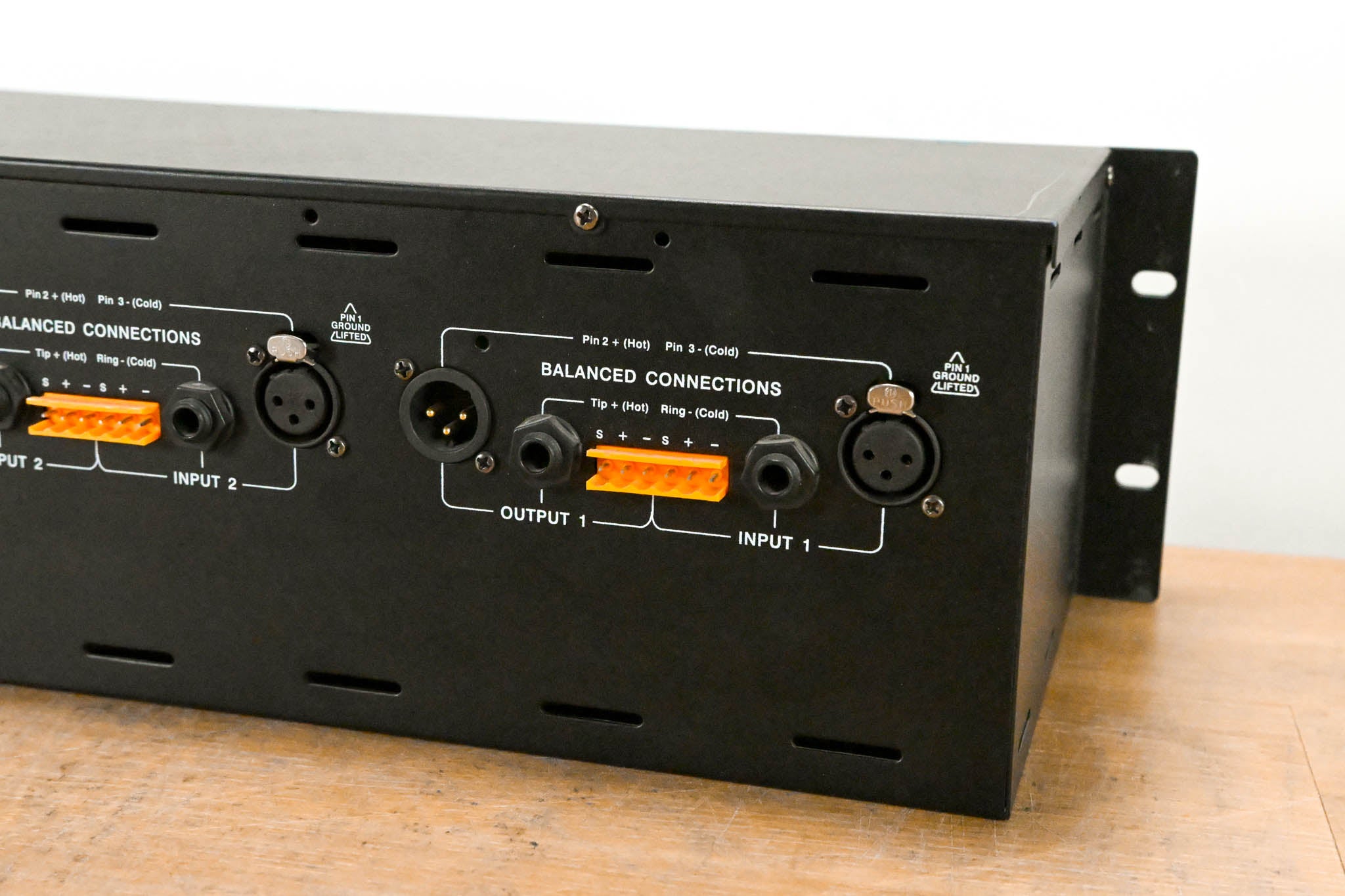 BSS Opal Series FCS-966 Constant Q Dual-Channel Graphic Equalizer