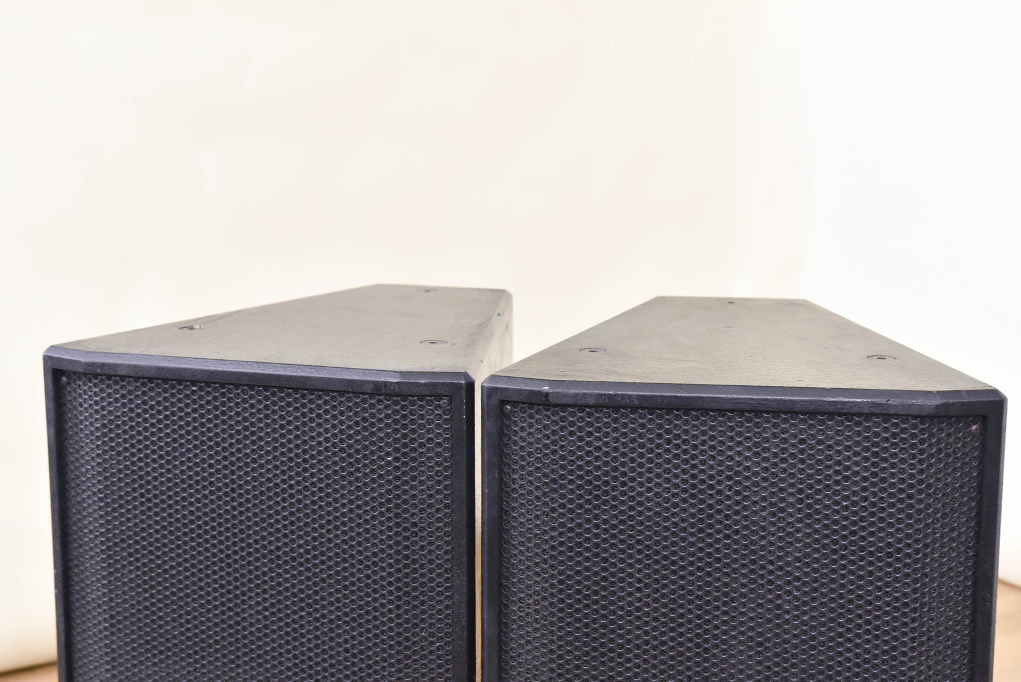 Clair Bros R2T 2-Way Bi-Amped Full Range Loudspeaker Pair