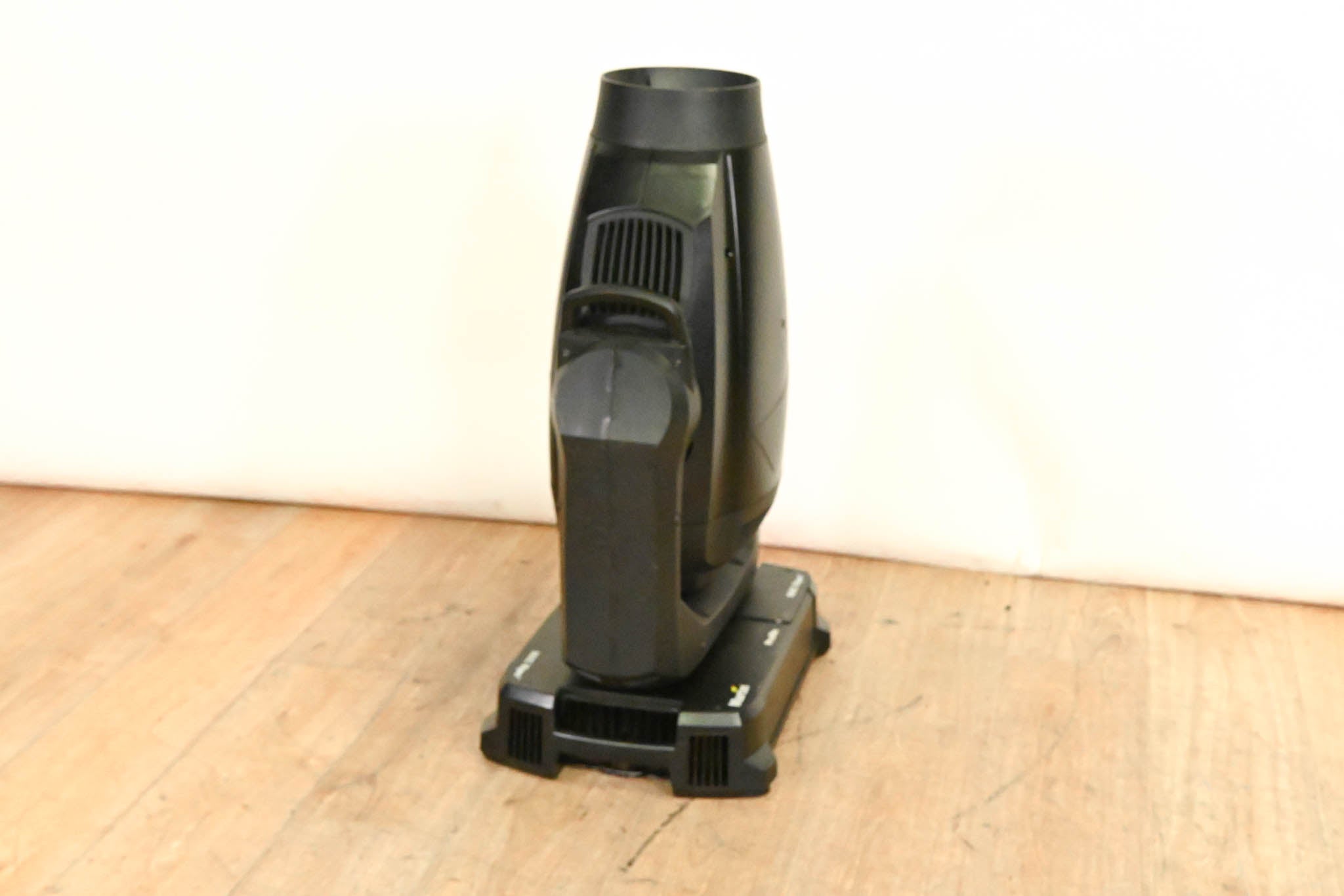 Martin MAC Viper Profile High Output Discharge-Based Moving Light
