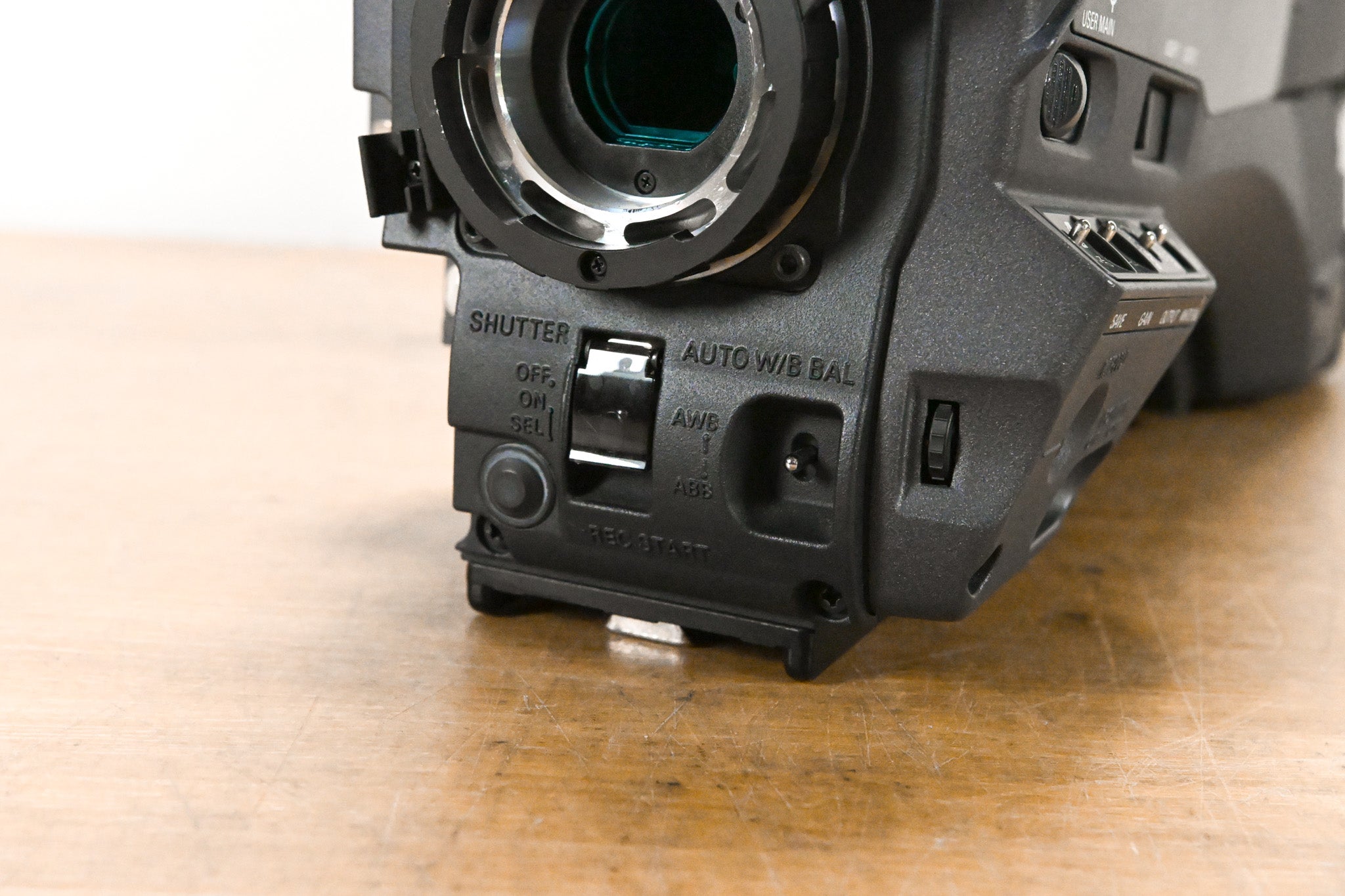 Panasonic AG-HPX500P 2/3" Shoulder-Mounted P2HD Camcorder