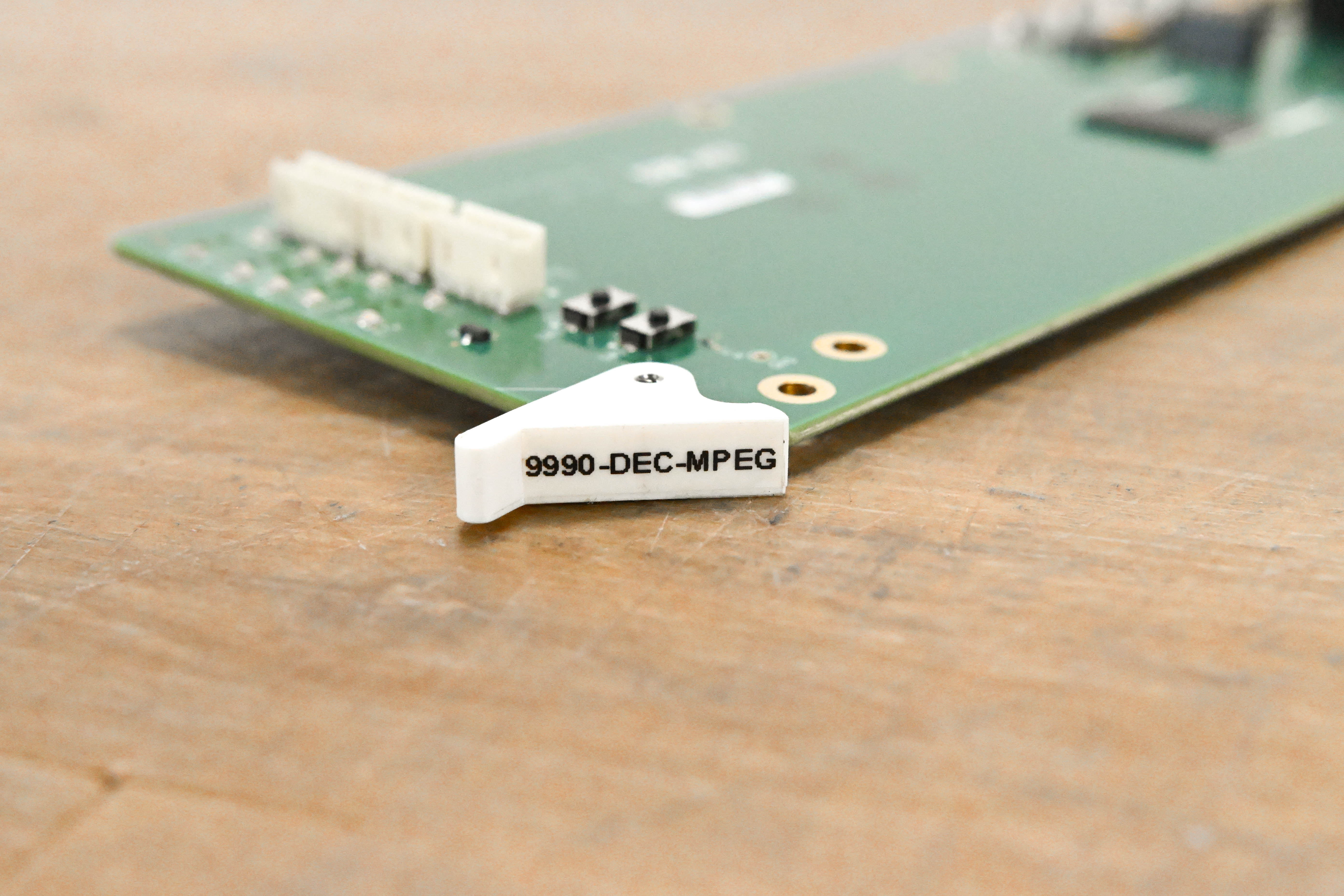Cobalt 9990-DEC-MPEG MPEG-4 AVC/MPEG-2 Decoder openGear Card