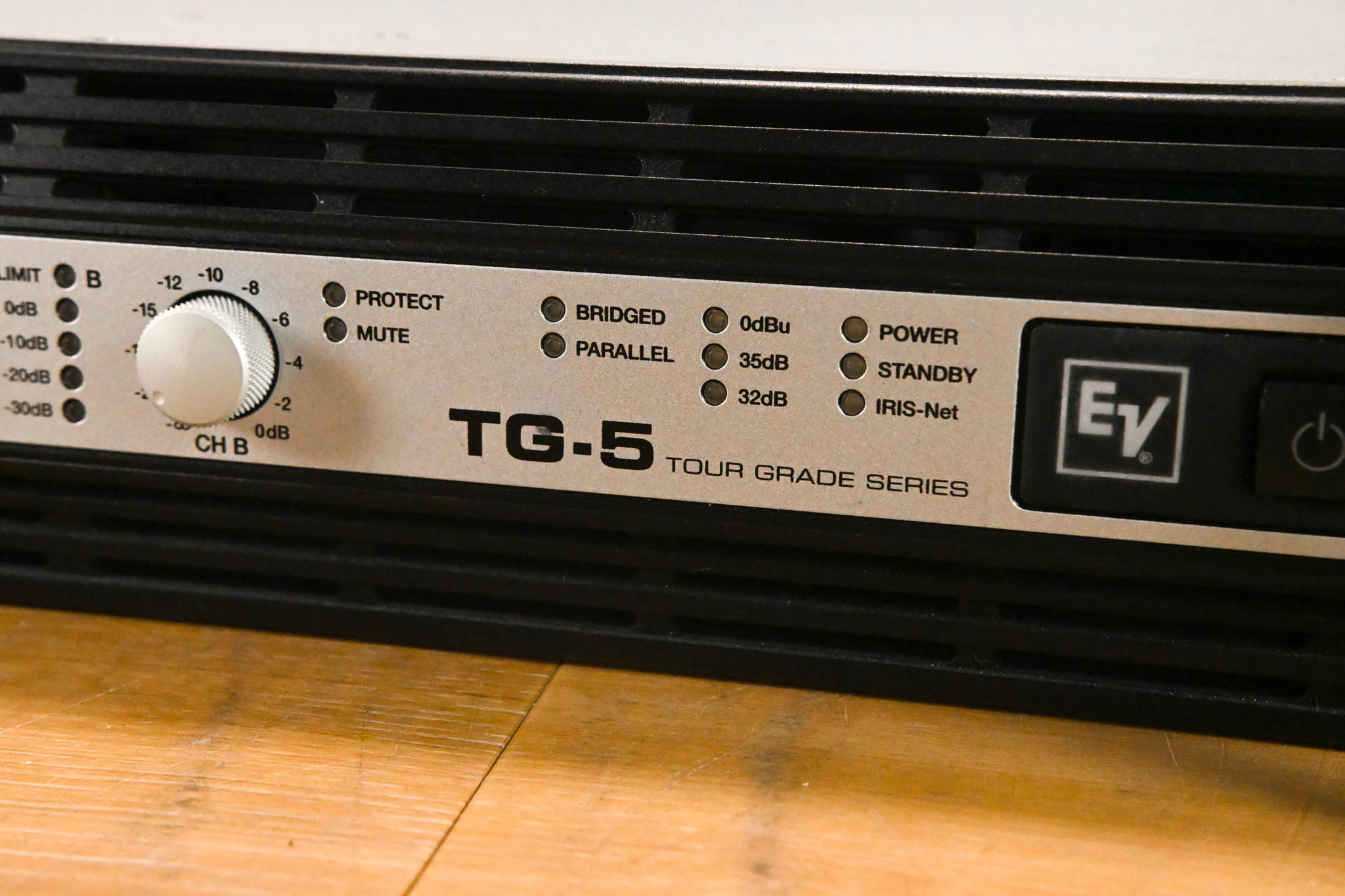 Electro-Voice (EV) TG-5 120V 2-Channel Tour Grade Power Amplifier