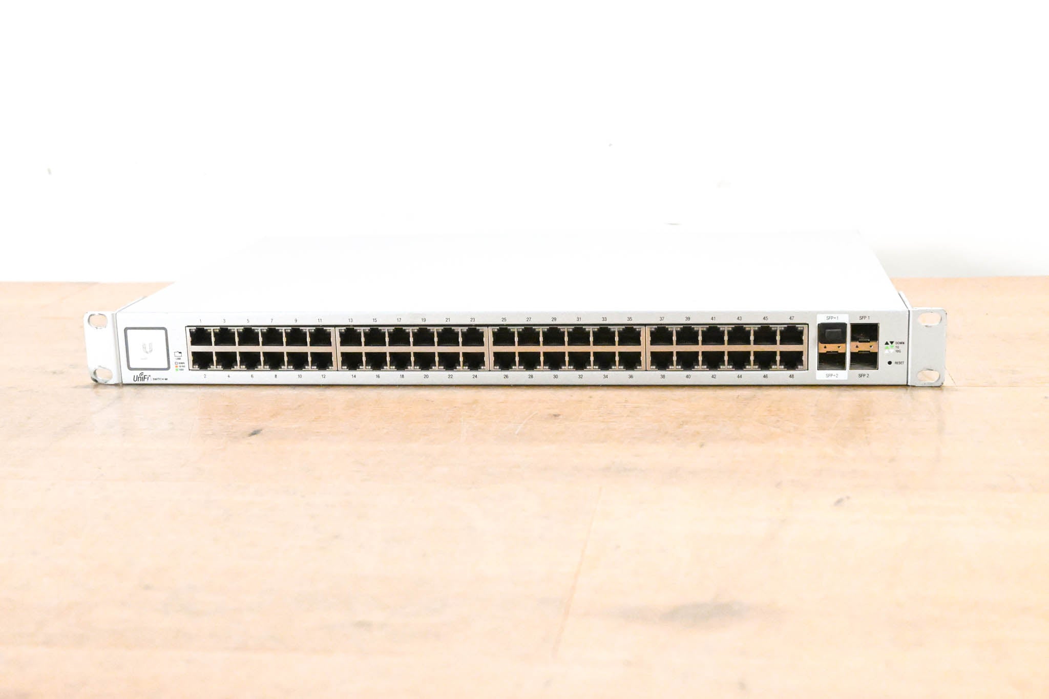 Ubiquiti UniFi US-48 Switch 48 48-Port Gigabit Ethernet Switch
