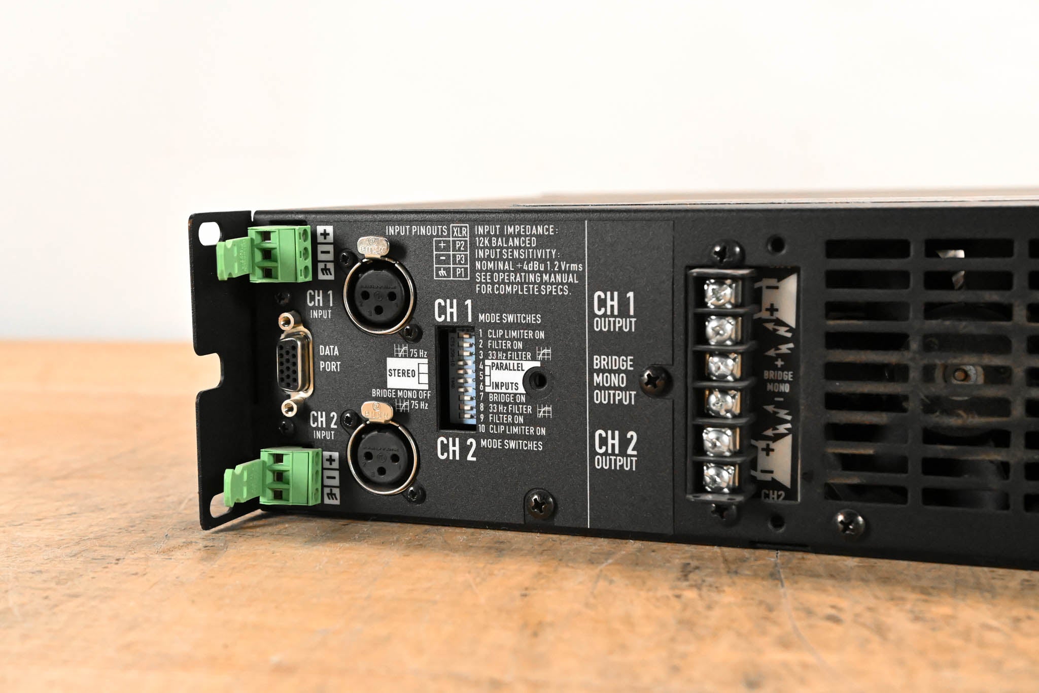 QSC CX702 2-Channel 700W Power Amplifier