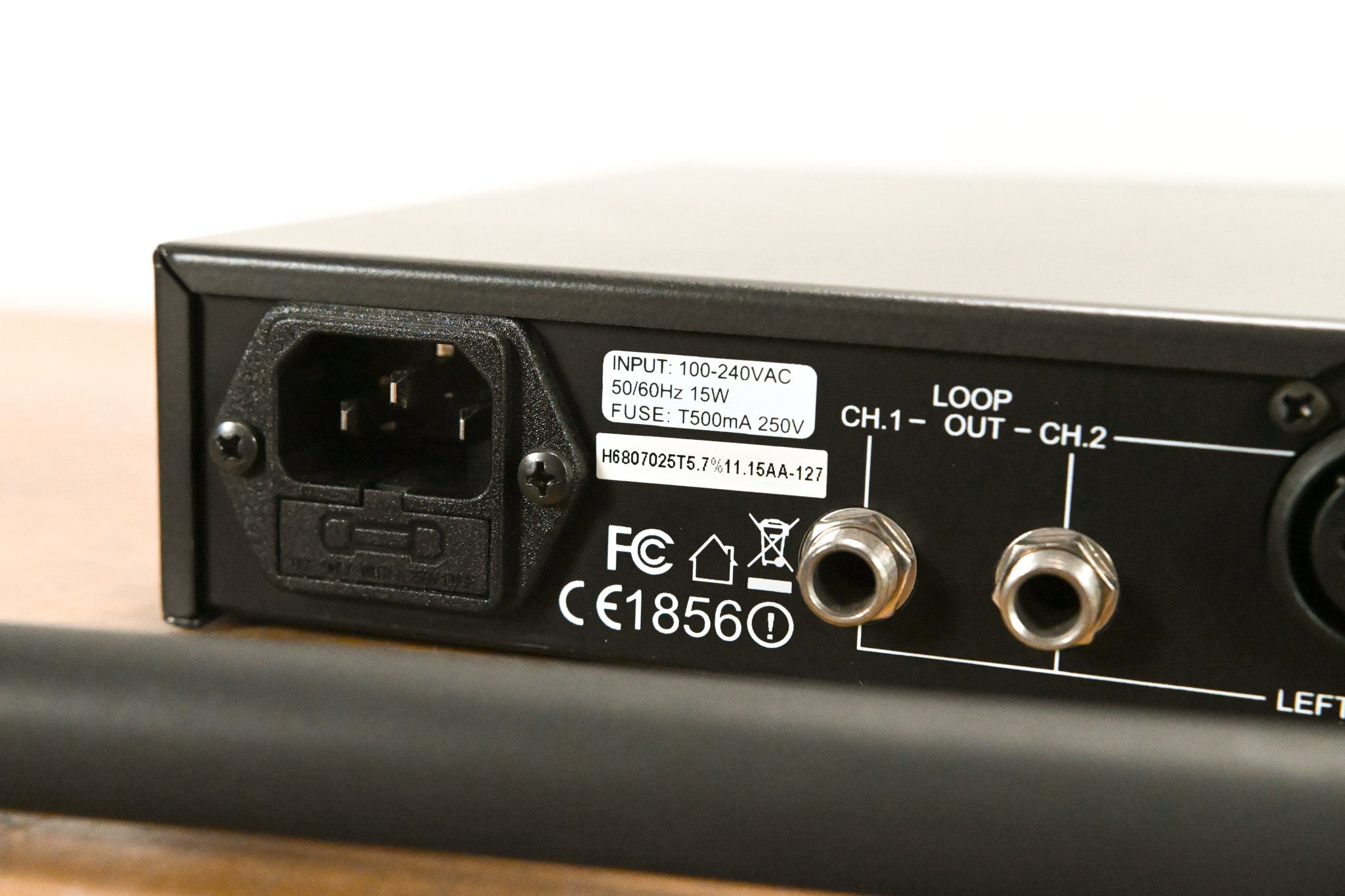 Carvin EM900 Wireless IEM System with EM901 Bodypack - 518-542 MHz
