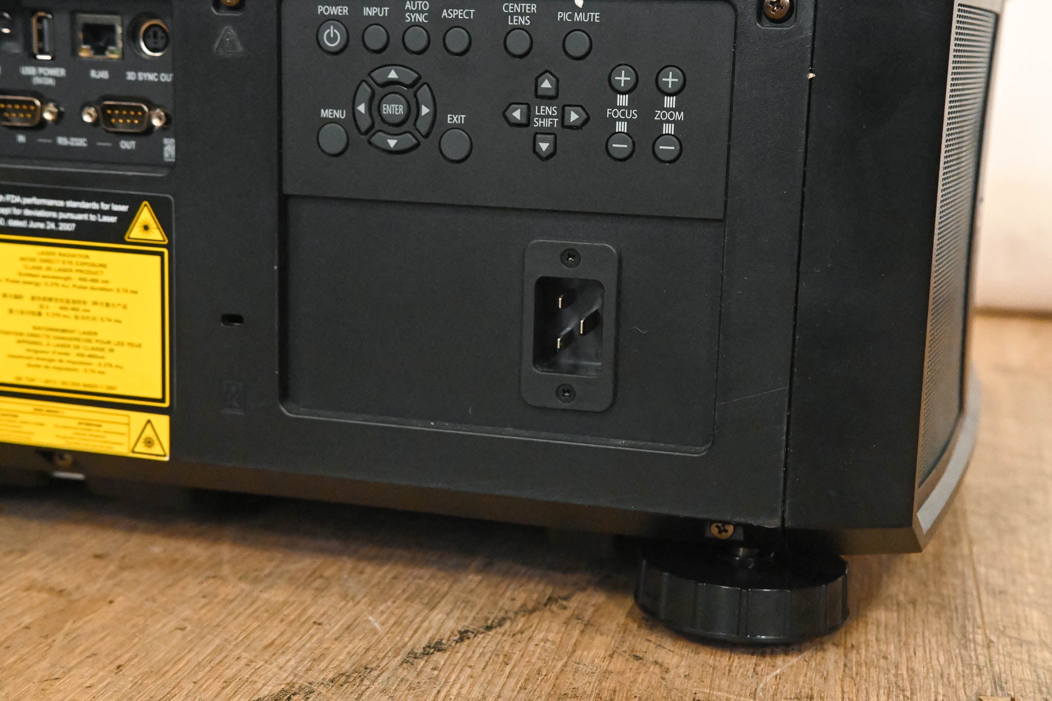 Digital Projection E-Vision 9100 WU WUXGA Large Venue DLP Projector