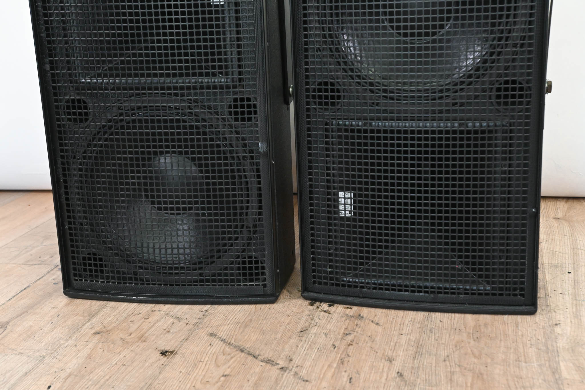 d&b audiotechnik Ci90 Full Range 2-Way Passive Loudspeaker (PAIR)