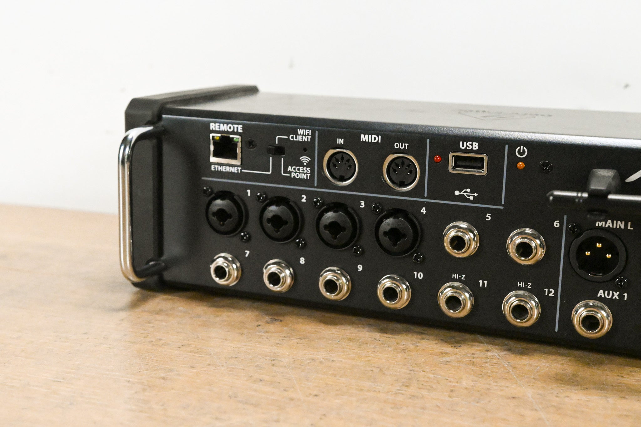 Behringer X Air XR12 12-Input Tablet-Controlled Digital Mixer