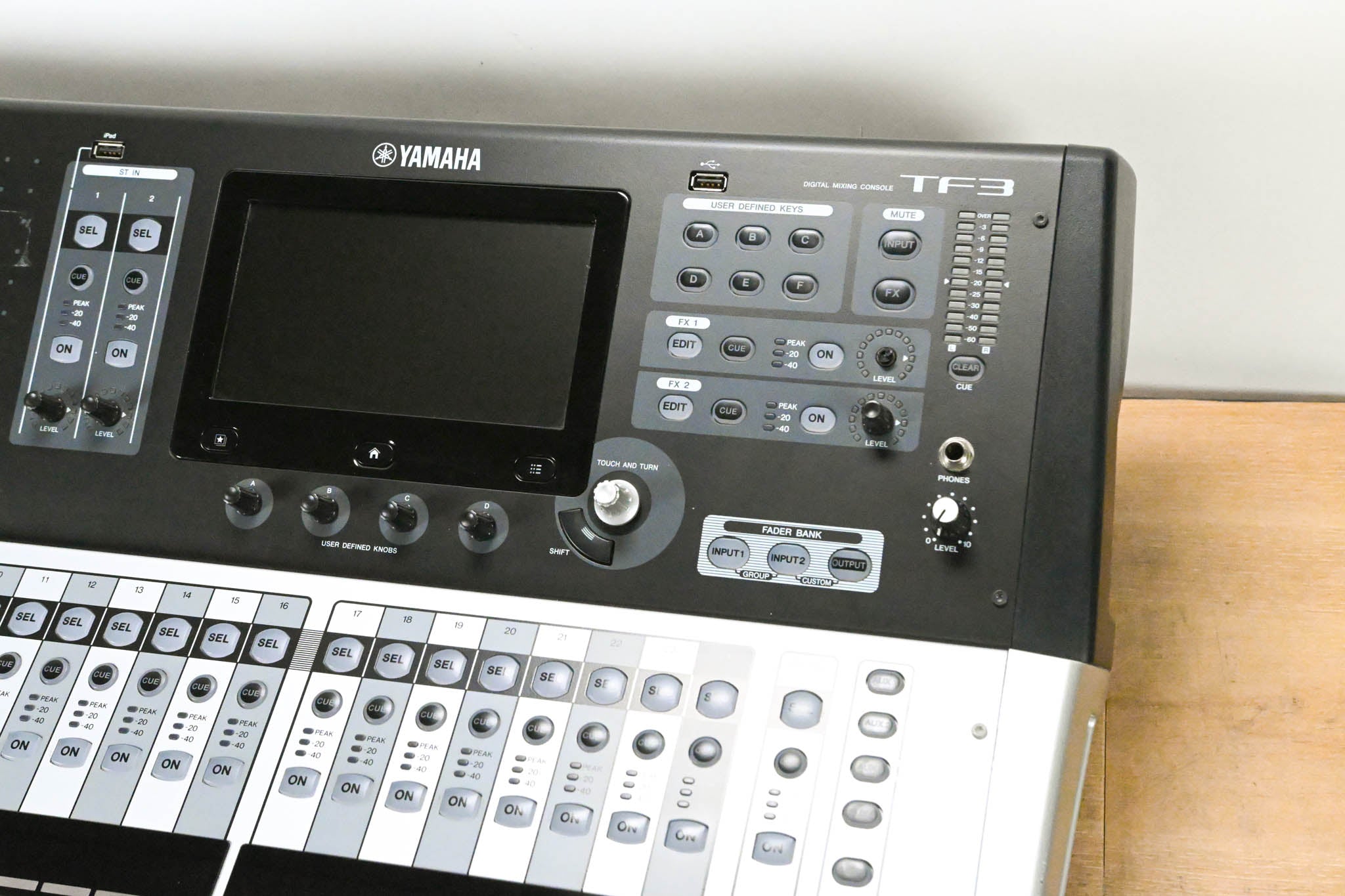Yamaha TF3 24-Channel Digital Audio Mixer
