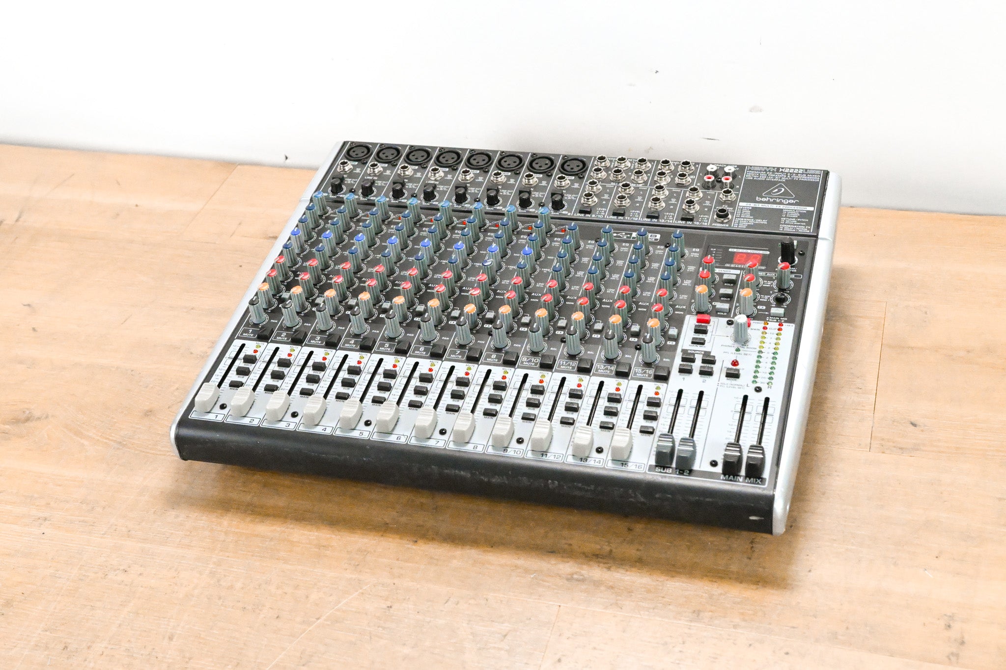 Behringer Xenyx X2222USB 22-Input 2/2-Bus Mixer with USB and Effects