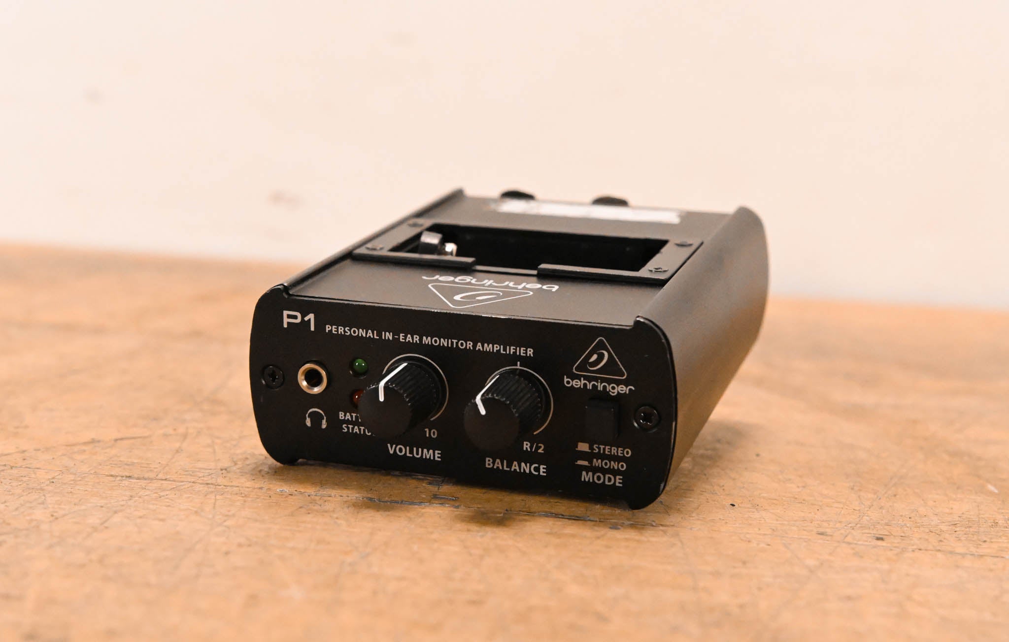Behringer Powerplay P1 Personal In-Ear Monitor Amplifier