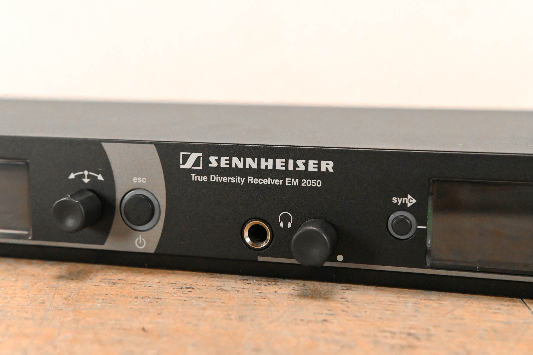 Sennheiser EM 2050 Dual-Channel Wireless Receiver Aw Range: 516-558 MHz