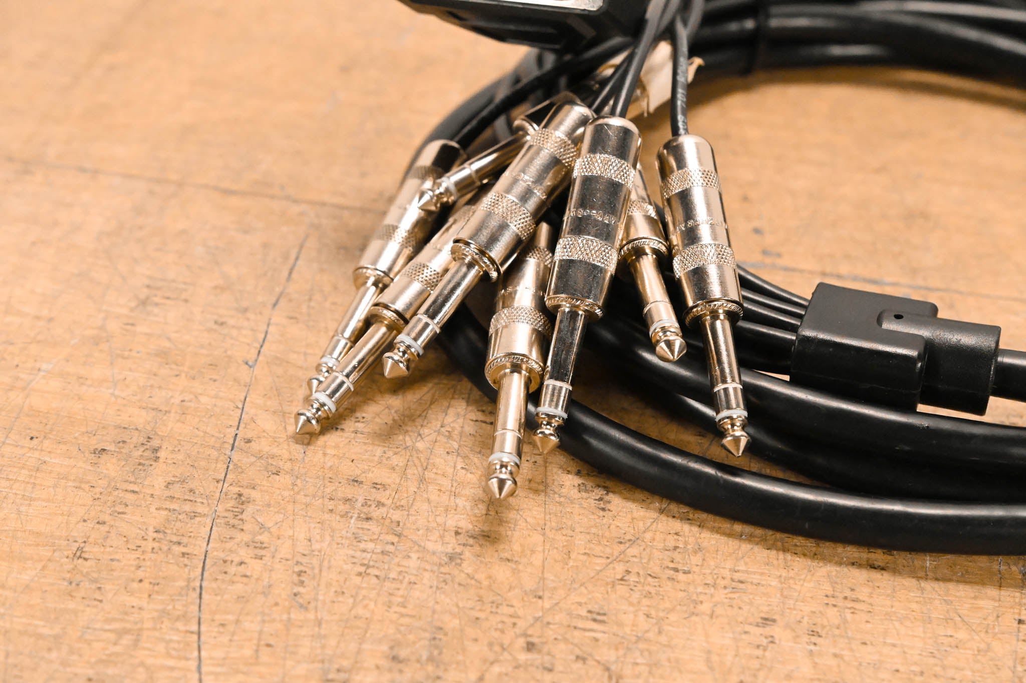 Unbranded DB25 Male to (8x)XLRF and (8x)TRS - 10ft