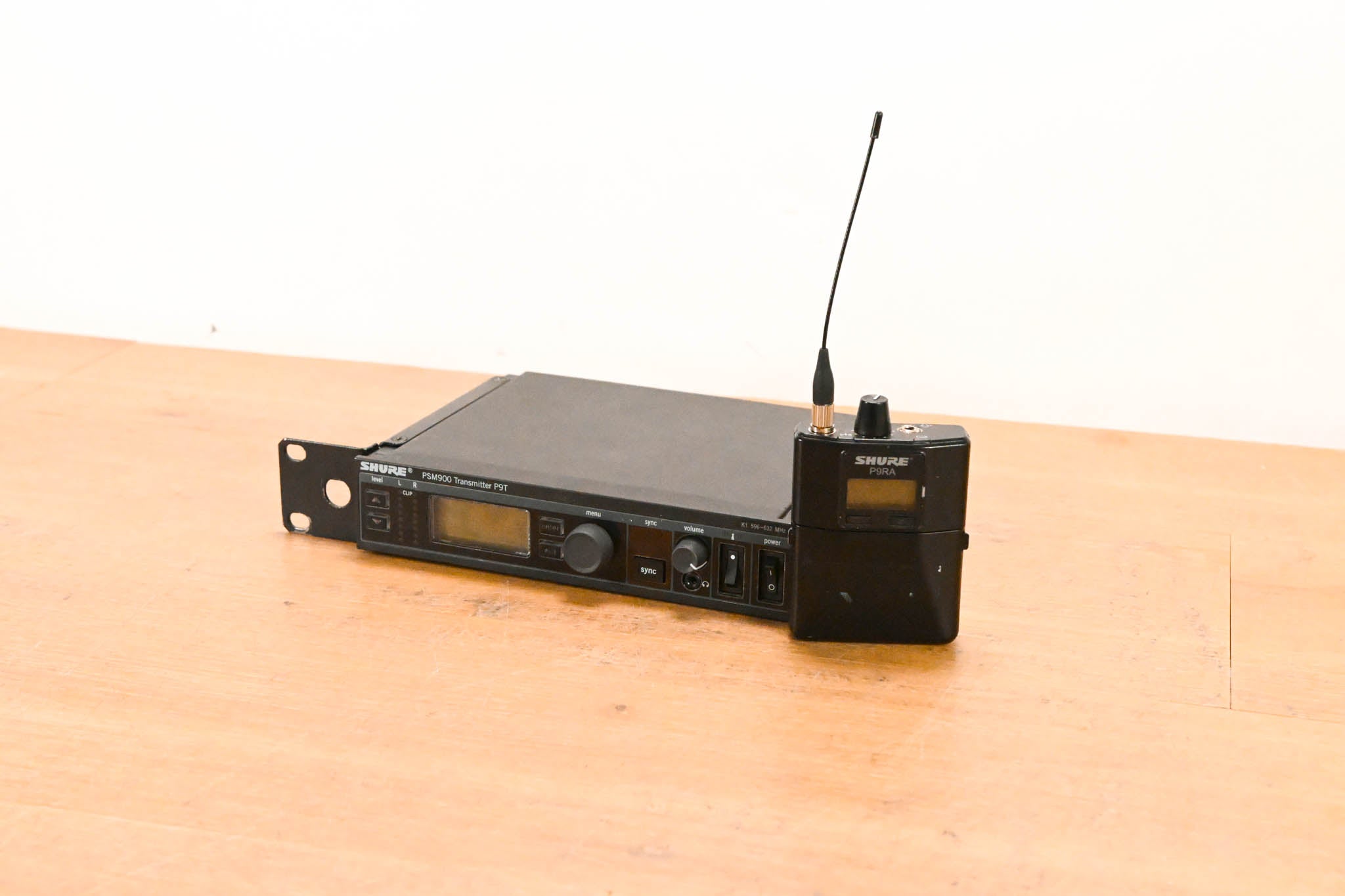 Shure PSM 900 Wireless IEM System K1 Band: 596-632MHz NO POWER SUPPLY