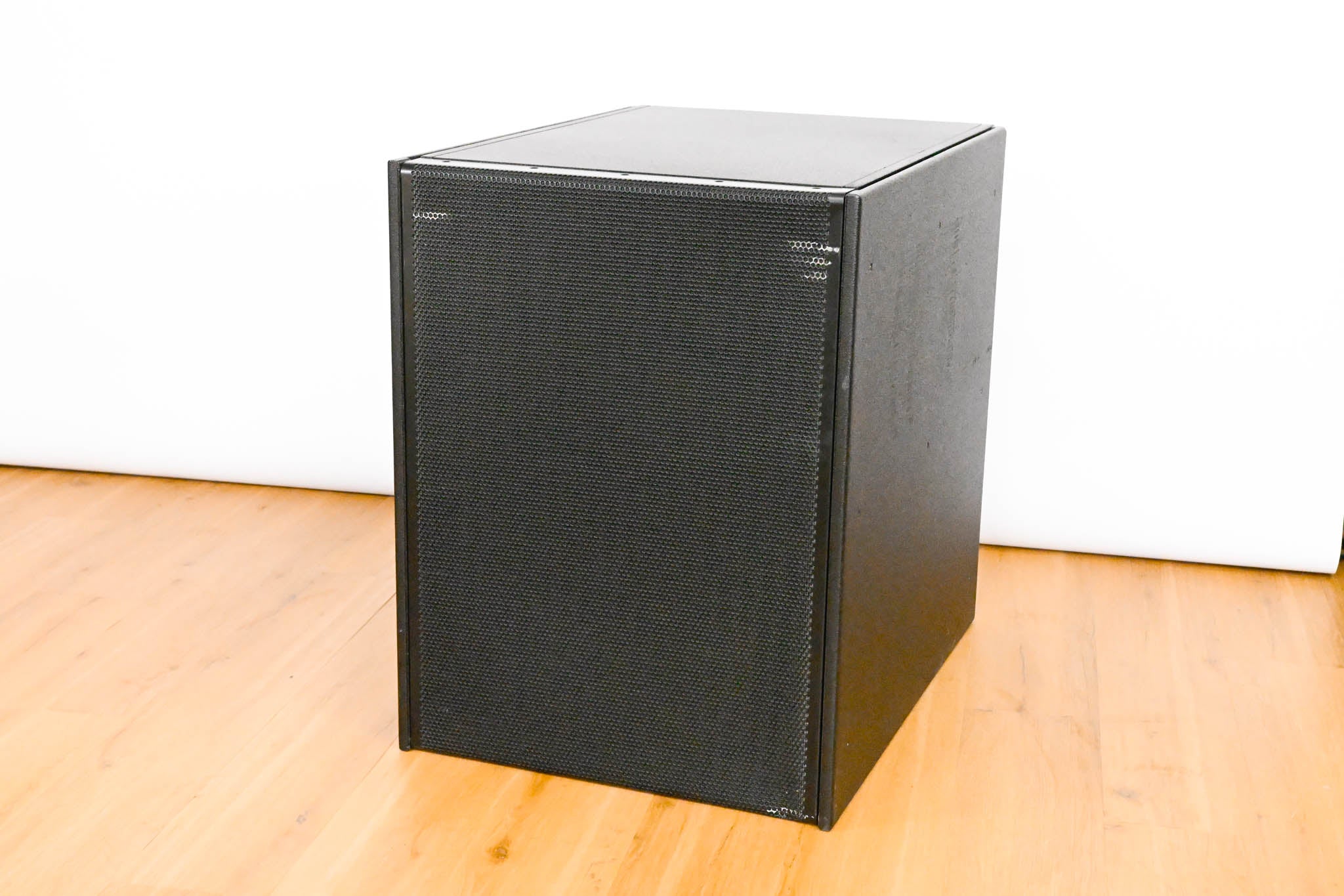 Electro-Voice (EV) EVA-2151D Dual 15" Passive Line Array Subwoofer