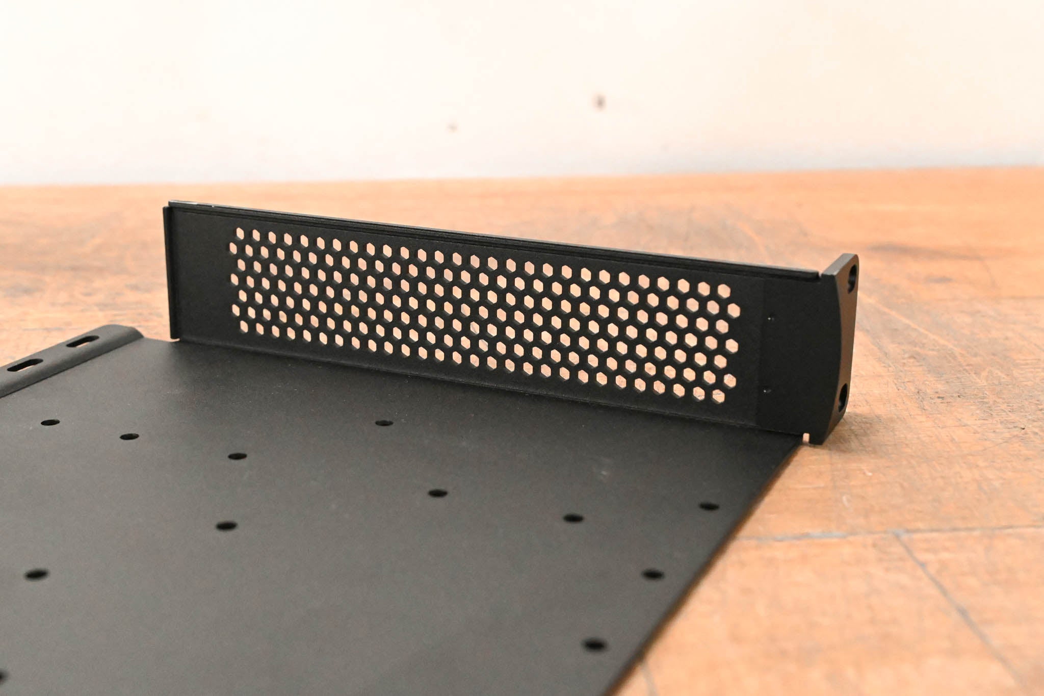 Blackmagic Design Universal Rack Shelf